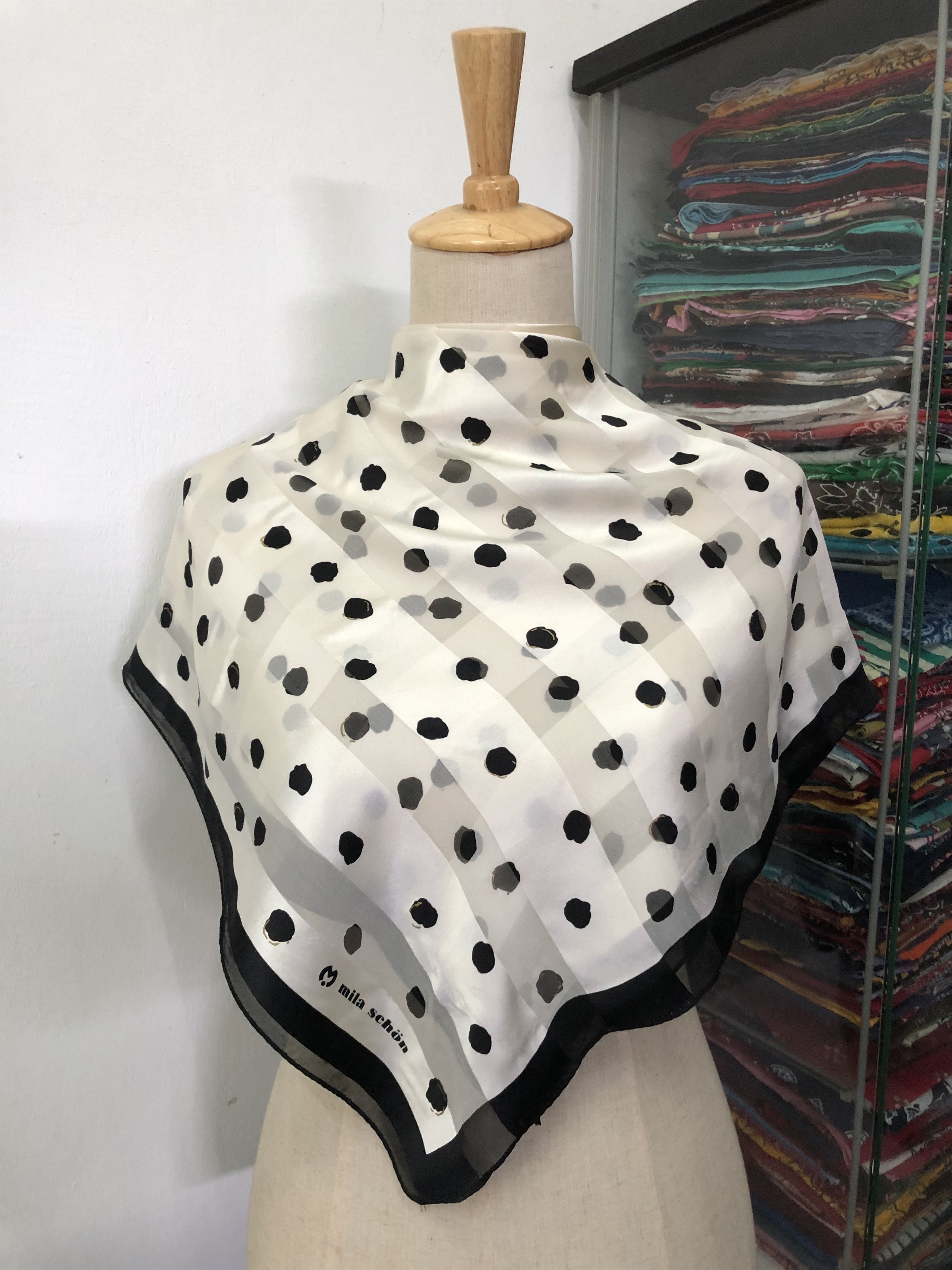 Mila Schon × Vintage Vintage Mila Schon Silk Scarf Size ONE SIZE - 1 Thumbnail