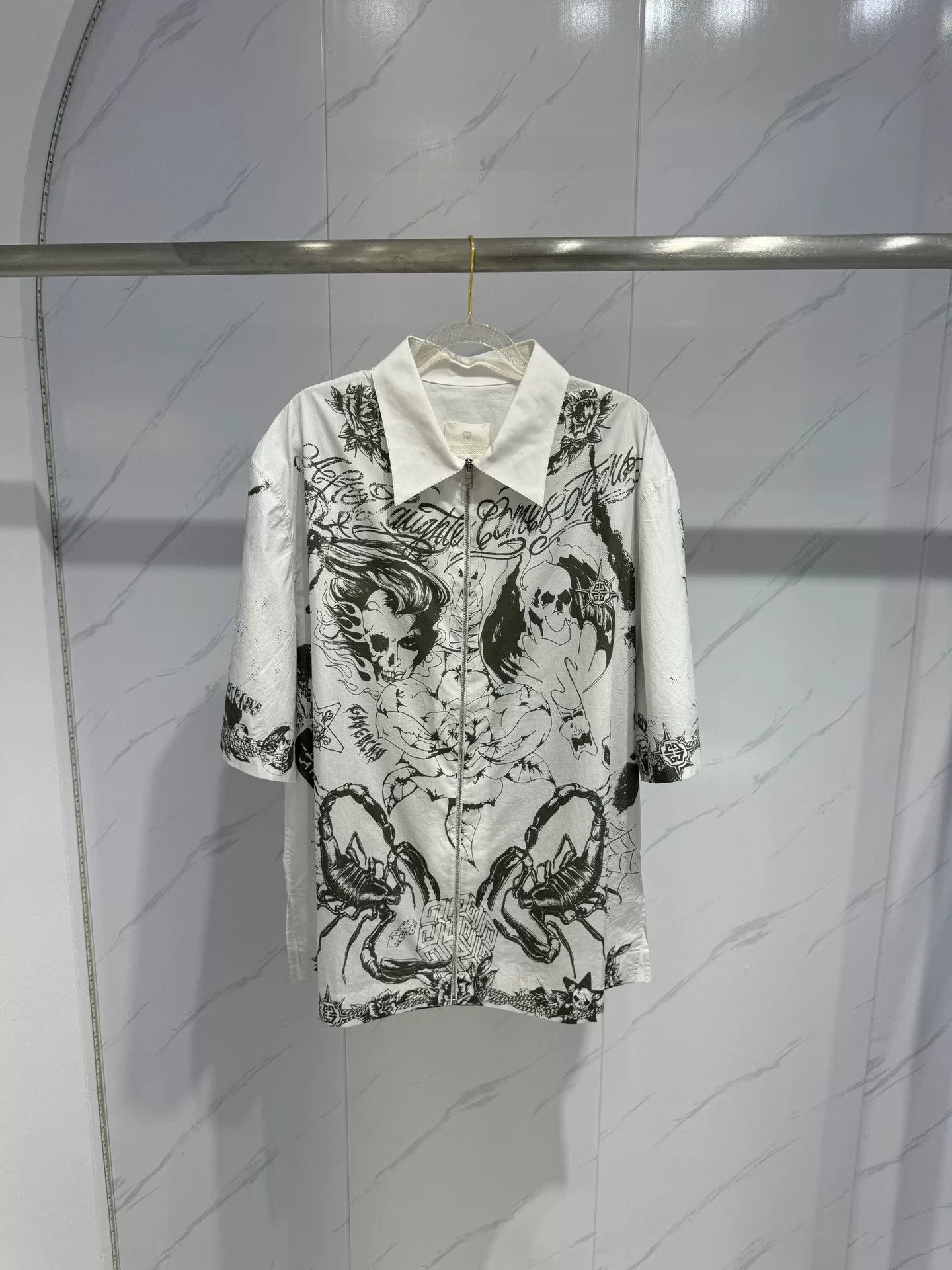 Givenchy Givenchy Skull New All-Over Print Zip Shirt Size US M / EU 48-50 / 2 - 1 Thumbnail