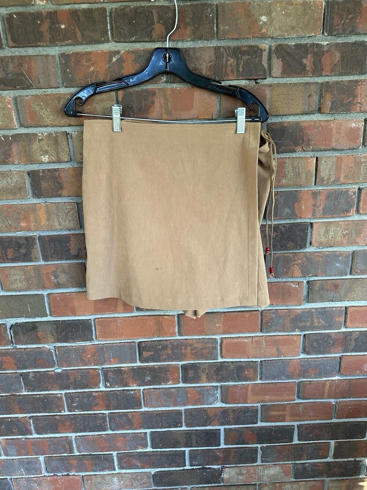 Designer Chic Tan Mini Skirt with Tie Detail Size 36" / US 14 / IT 50 - 5 Thumbnail