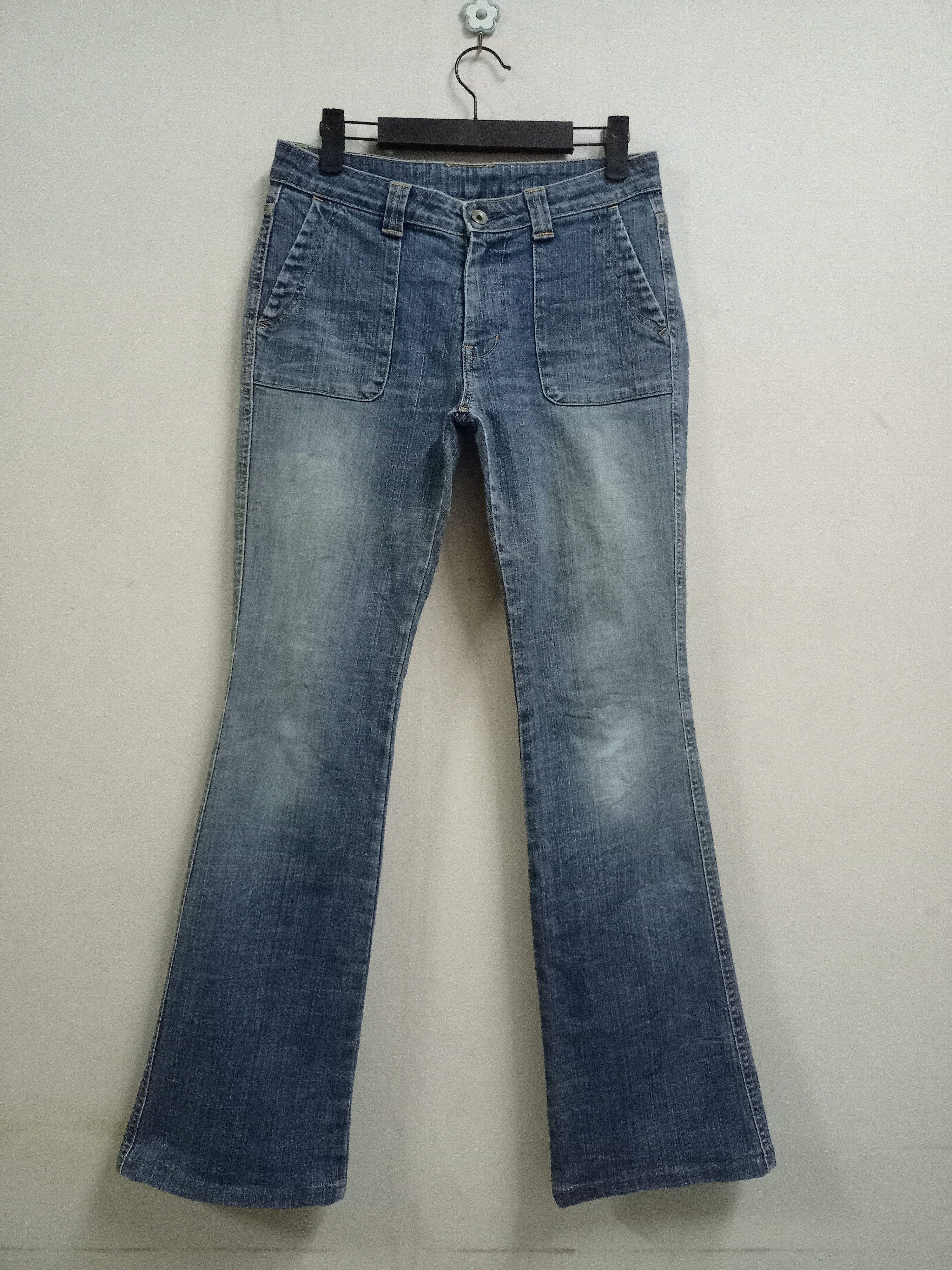 Japanese Brand Vintage Japanese Blue Way Blue Wash Flare Jeans Size 28" / US 6 / IT 42 - 1 Thumbnail