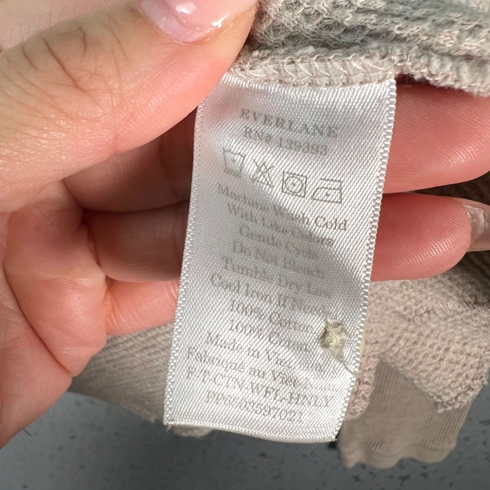 Everlane Everlane Womens XS Waffle Knit Henley Crop Top Beige Long Sleeve Shirt T-Shirt Womens Size XS / US 0-2 / IT 36-38 - 4 Thumbnail