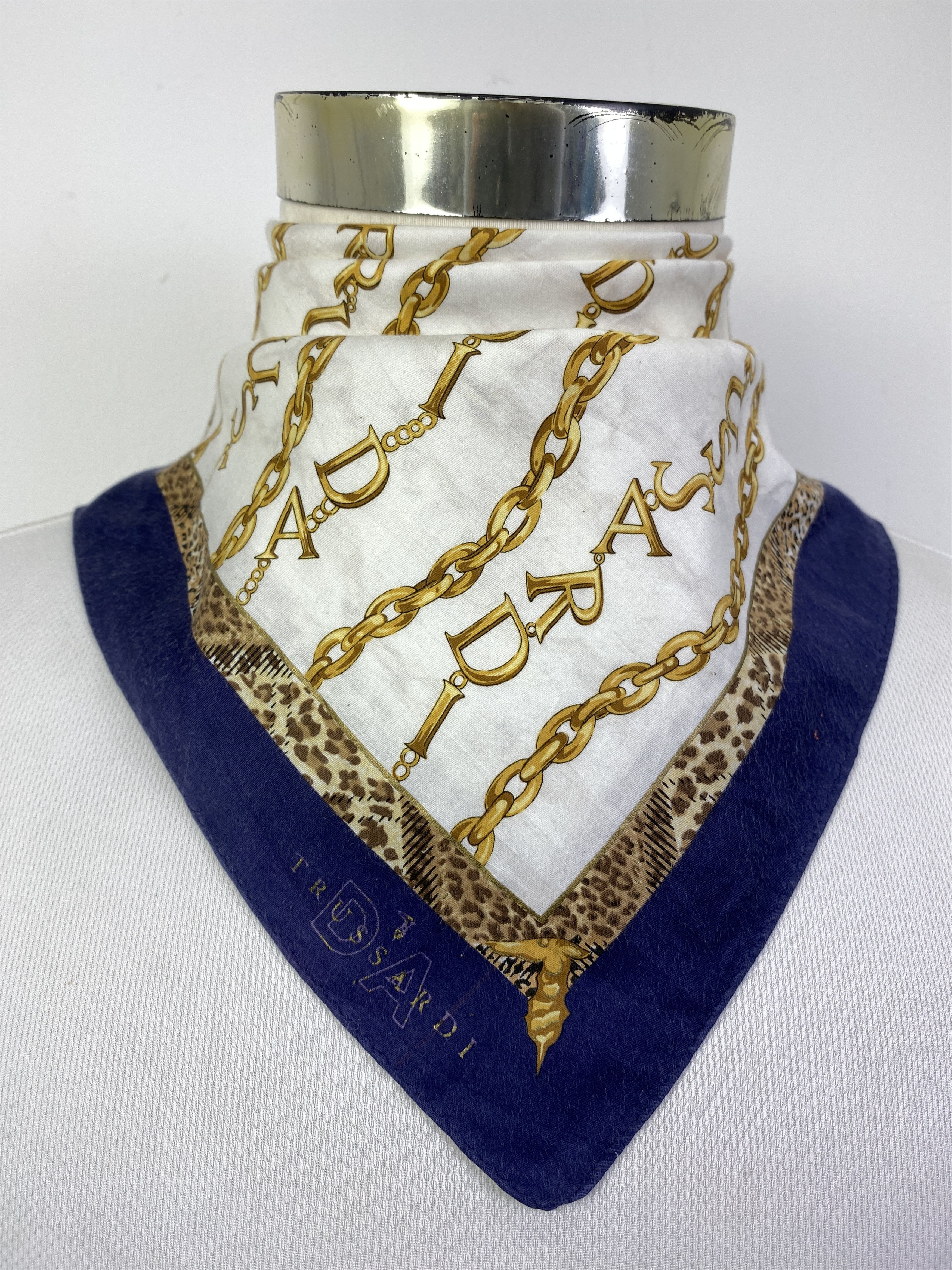 Trussardi Vintage Trussardi Handkerchief / Neckerchief KT0015 Size ONE SIZE - 2 Thumbnail