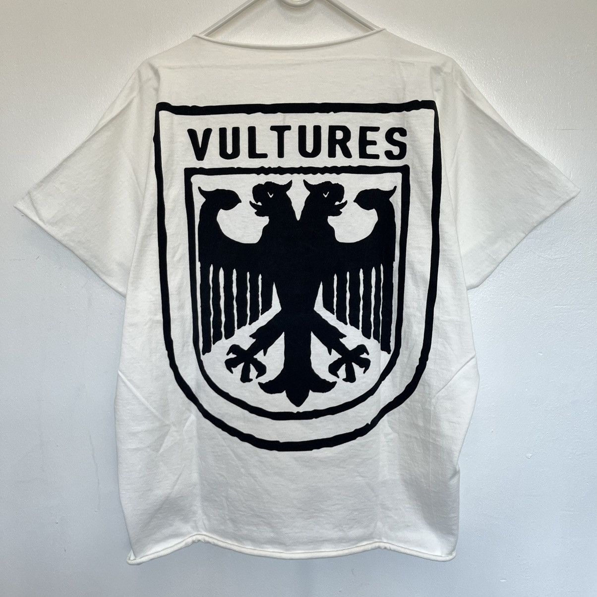 Yeezy Yeezy Vultures Short Sleeve Box Tee White Size US M / EU 48-50 / 2 - 1 Thumbnail