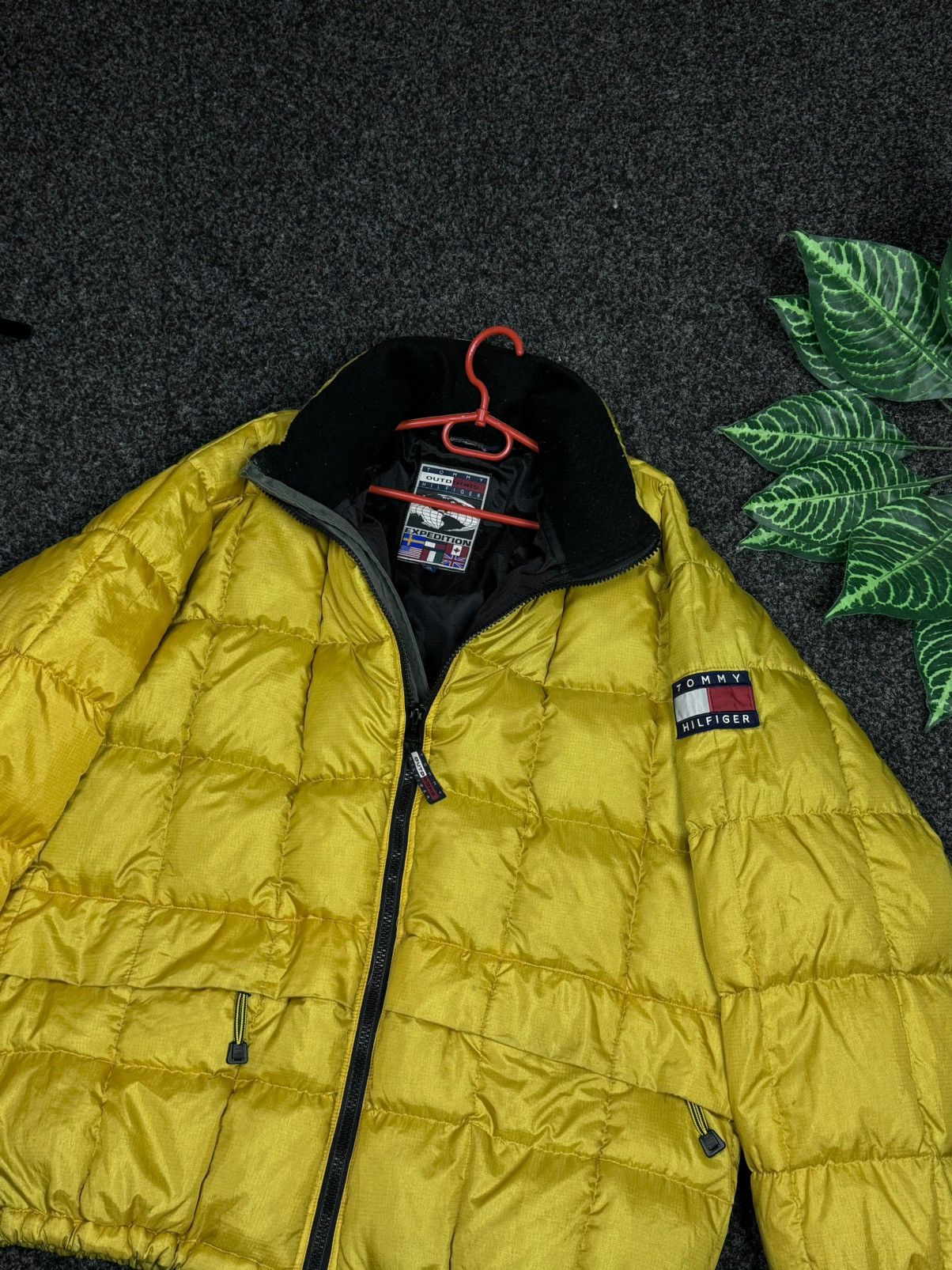 Tommy Hilfiger × Vintage TOMMY HILFIGER PUFFER OUTDOORS Size US L / EU 52-54 / 3 - 11 Thumbnail
