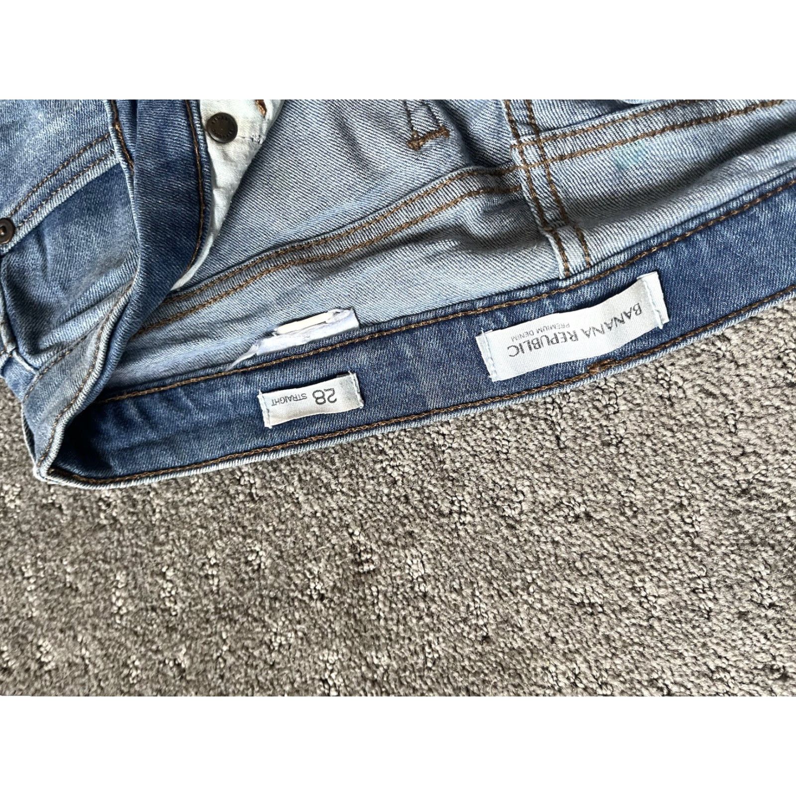 Banana Republic Banana Republic Premium Denim Jeans Straight Leg 28 Women Distressed Blue Cotton Blend Spandex 5-Pocket Regular Mid Rise Belt Loops Inseam 29.5 in Size 28" / US 6 / IT 42 - 7 Thumbnail