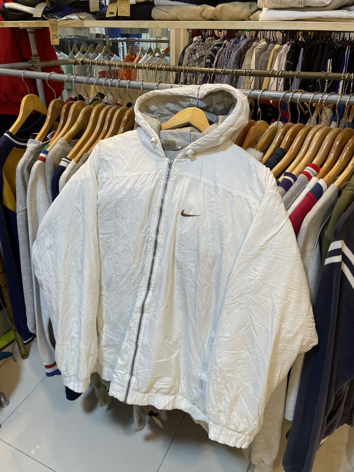 Nike Vintage Nike Big Logo Hoodie Jacket Size US XL / EU 56 / 4 - 2 Thumbnail