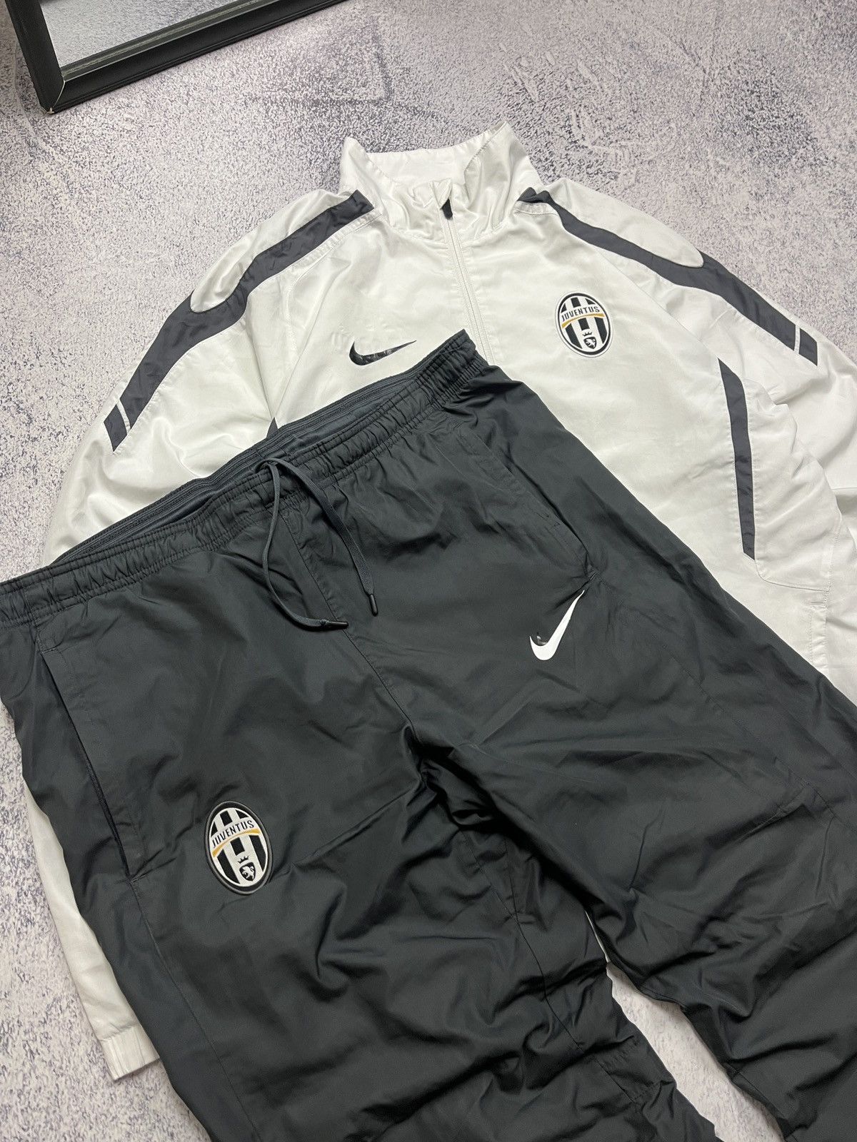 Nike Vintage Nike FC Juventus 00s Tracksuit Y2K Drill Blockcore Size US M / EU 48-50 / 2 - 3 Thumbnail
