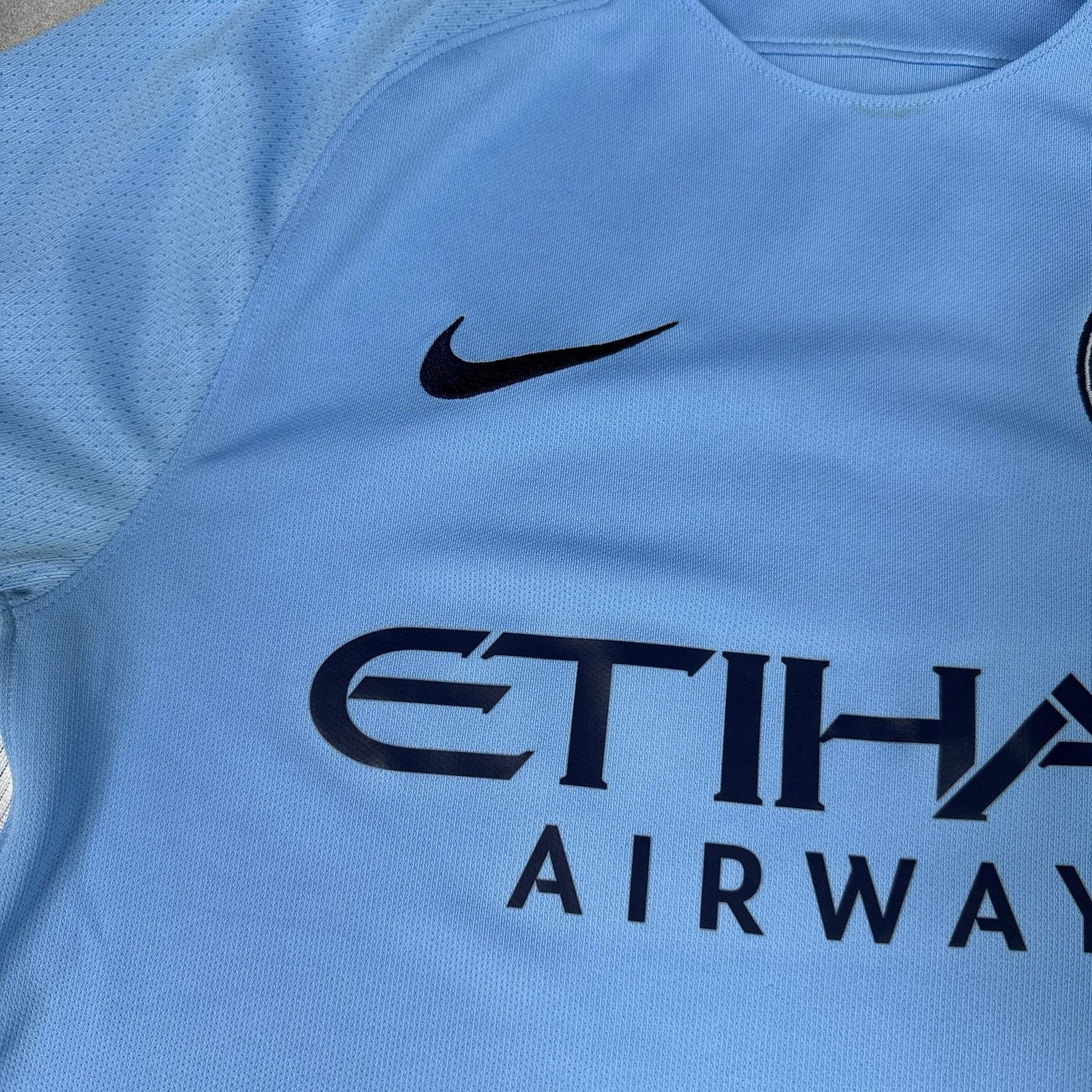 Nike Manchester City Nike 2017 2018 #17 De Bruyne Soccer Jersey Size US S / EU 44-46 / 1 - 8 Thumbnail