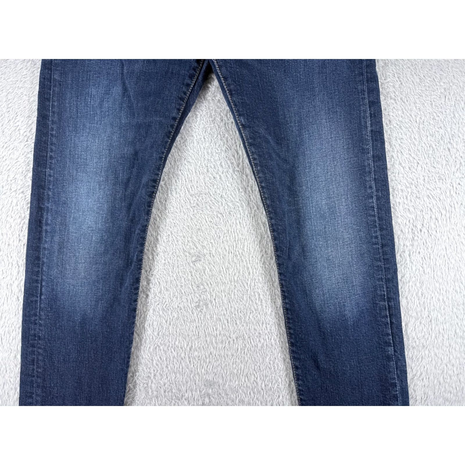 Levi's Levi's Jeans Men 33 Blue Denim 502 Straight Mid Rise 5-Pocket Distressed Cotton Premium 31x31 Vintage No Size US 33 - 3 Thumbnail