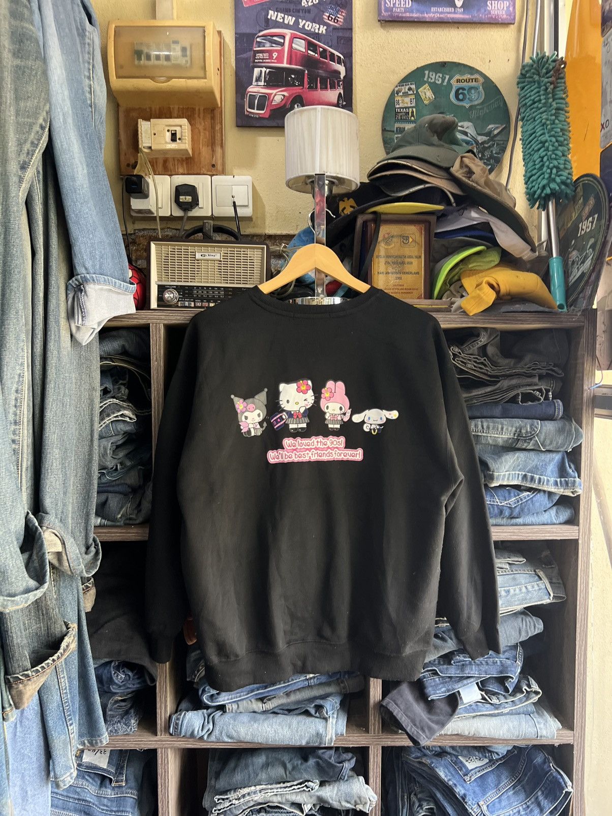 Anime 🔥Hello Kitty Sanrio Characters Crewneck Sweatshirt Size US M / EU 48-50 / 2 - 1 Thumbnail