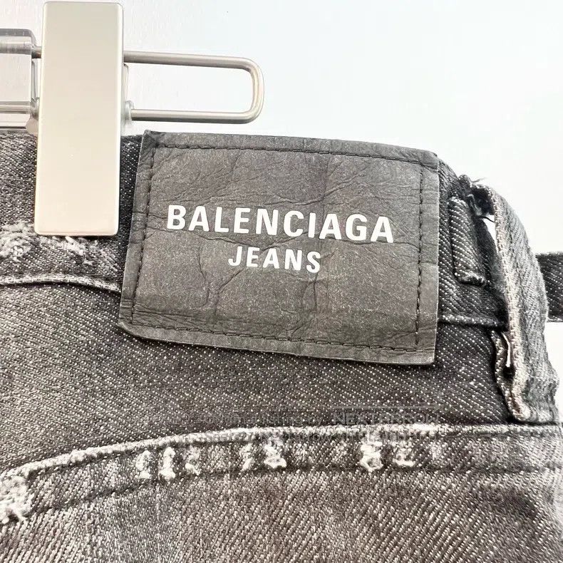 Balenciaga Balenciaga size M Distressed Denim Pants Size US 27 - 4 Thumbnail