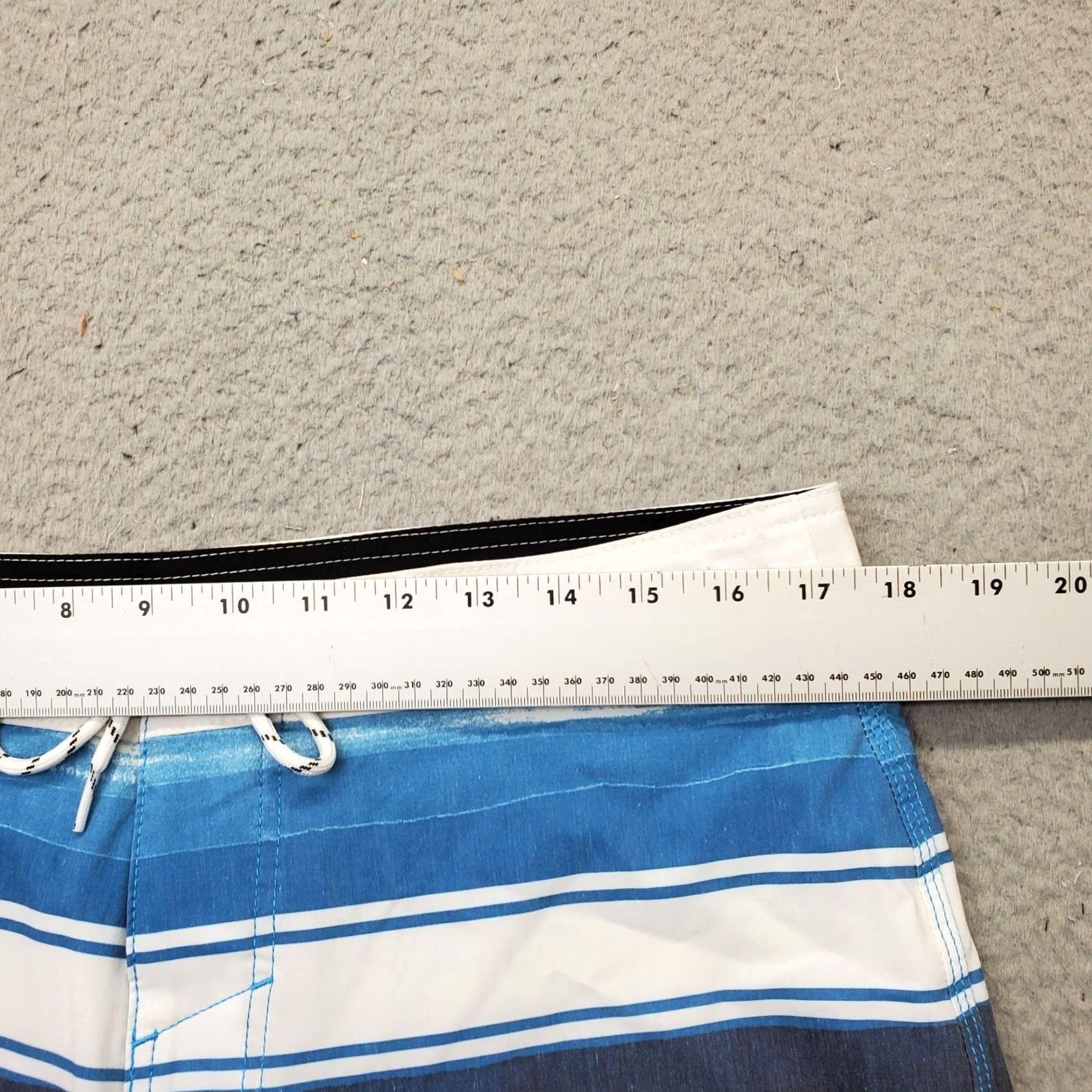 O'Neill O'Neill Board Shorts Mens 34 Multi Striped Surf Surfing Water Polo Drawstring Size US S / EU 44-46 / 1 - 5 Thumbnail
