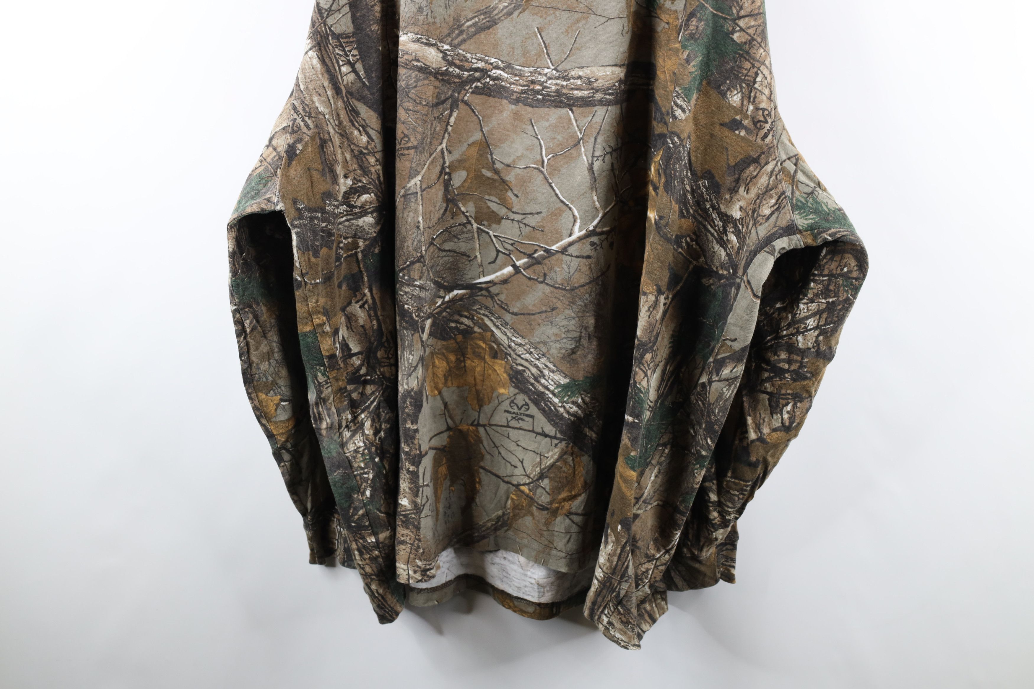Carhartt × Vintage Vintage Carhartt Camouflage Long Sleeve Pocket T-Shirt Size US XXL / EU 58 / 5 - 9 Thumbnail