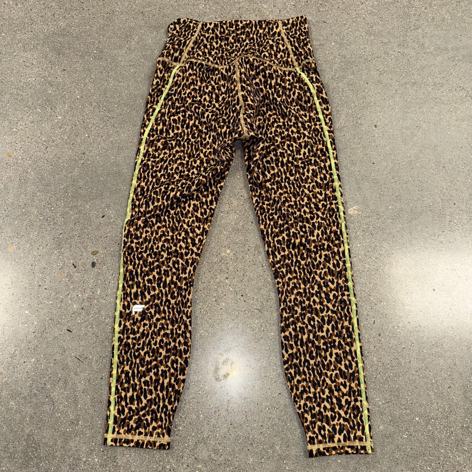 Fabletics Fabletics Leggings Womens S High Rise Yoga Pants Leopard Size 28" / US 6 / IT 42 - 6 Thumbnail
