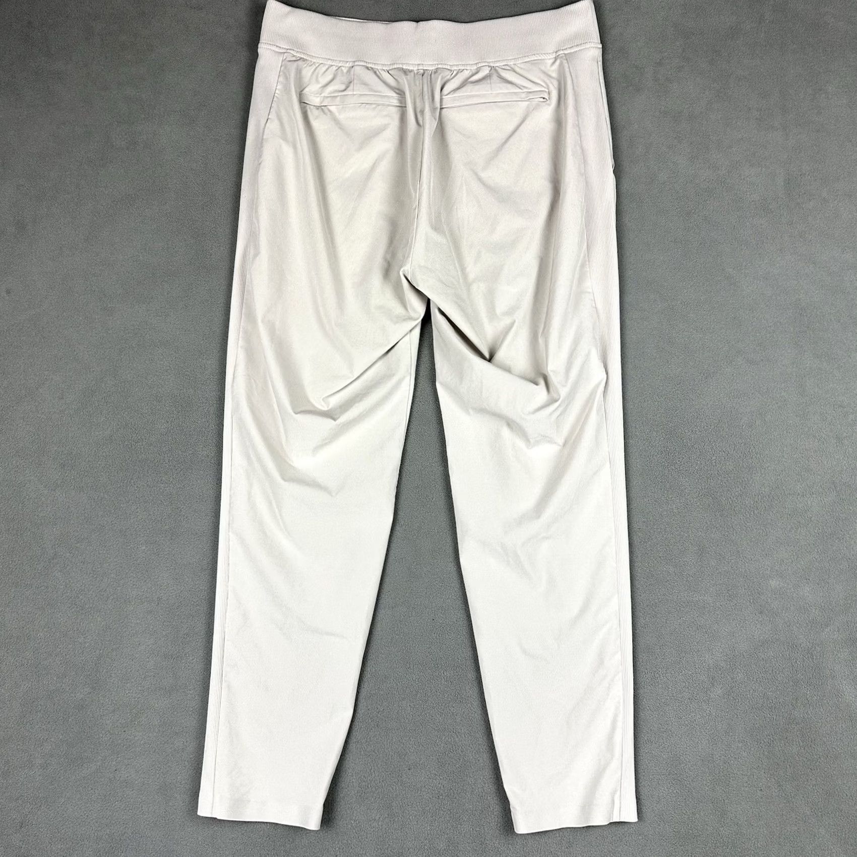 Athleta Athleta Women's Ankle Pant Casual Beige 27 in Inseam Pockets Zipperless Travel 2 31" Waist Regular Rise 8.5-10.5 in Size 26" / US 2 / IT 38 - 2 Thumbnail