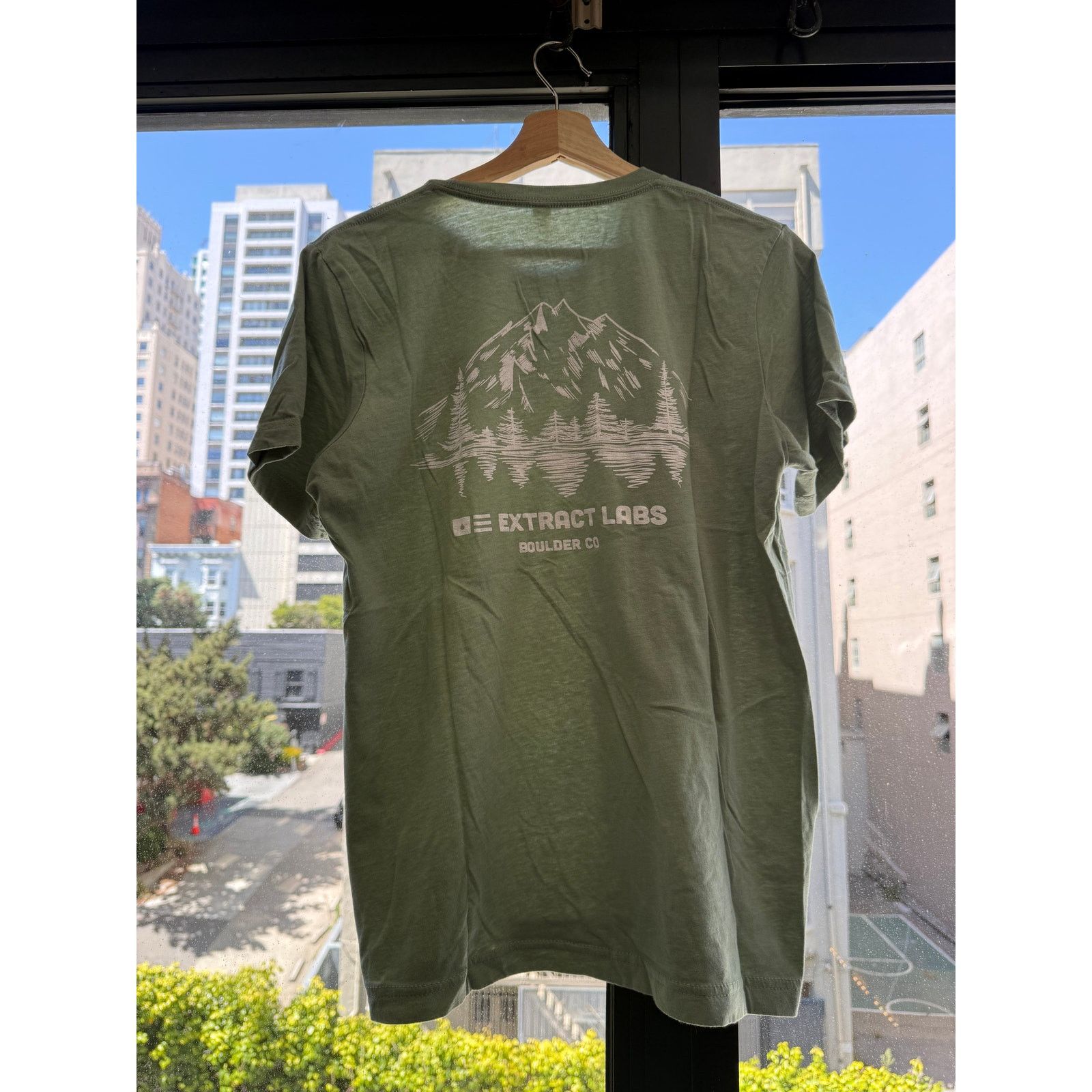 Other Extract Labs Boulder CO Olive Green T-Shirt Size US M / EU 48-50 / 2 - 2 Thumbnail