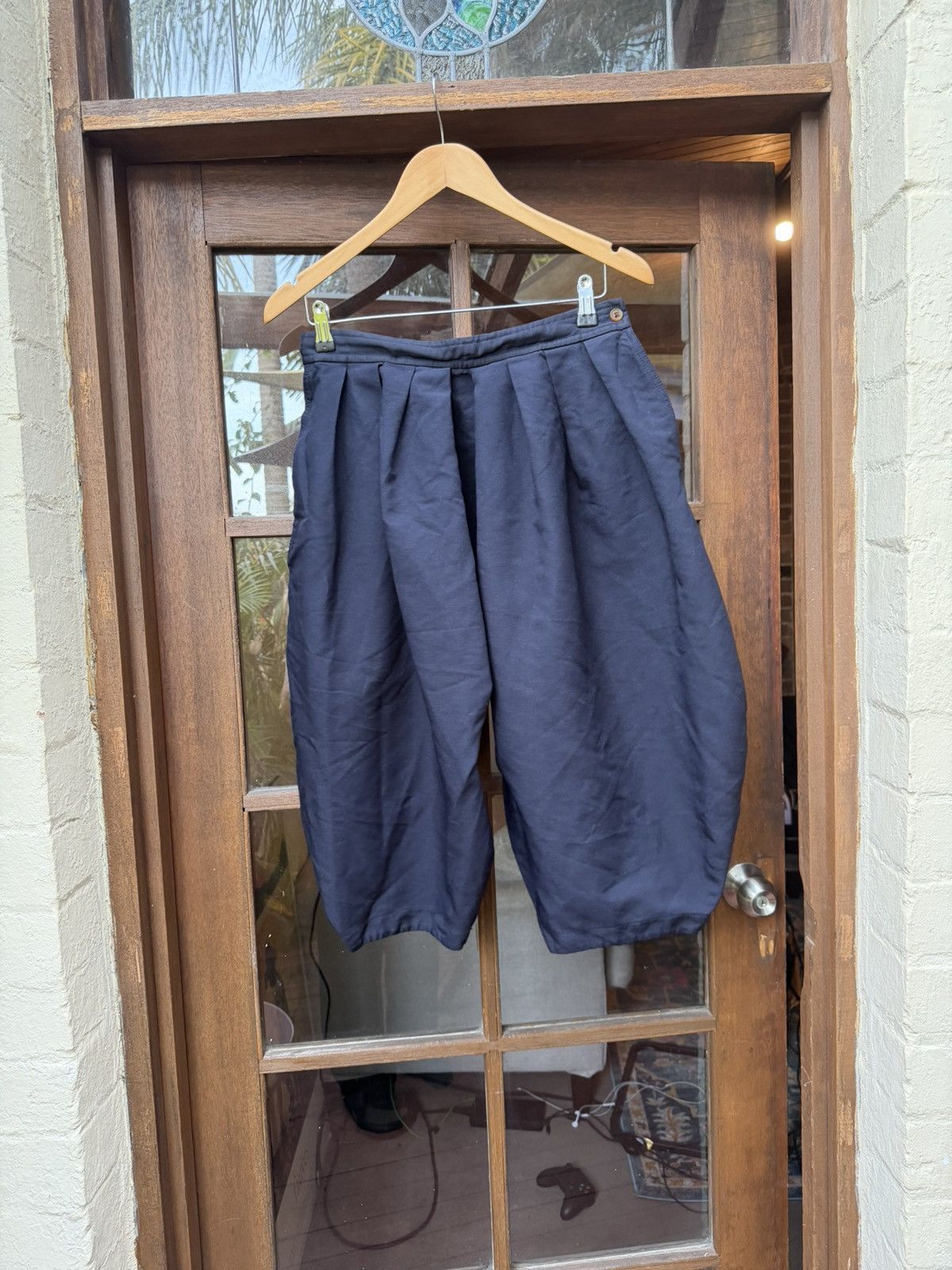 Comme des Garcons Comme Des Garçons pleated shorts/pants Size US 30 / EU 46 - 2 Thumbnail