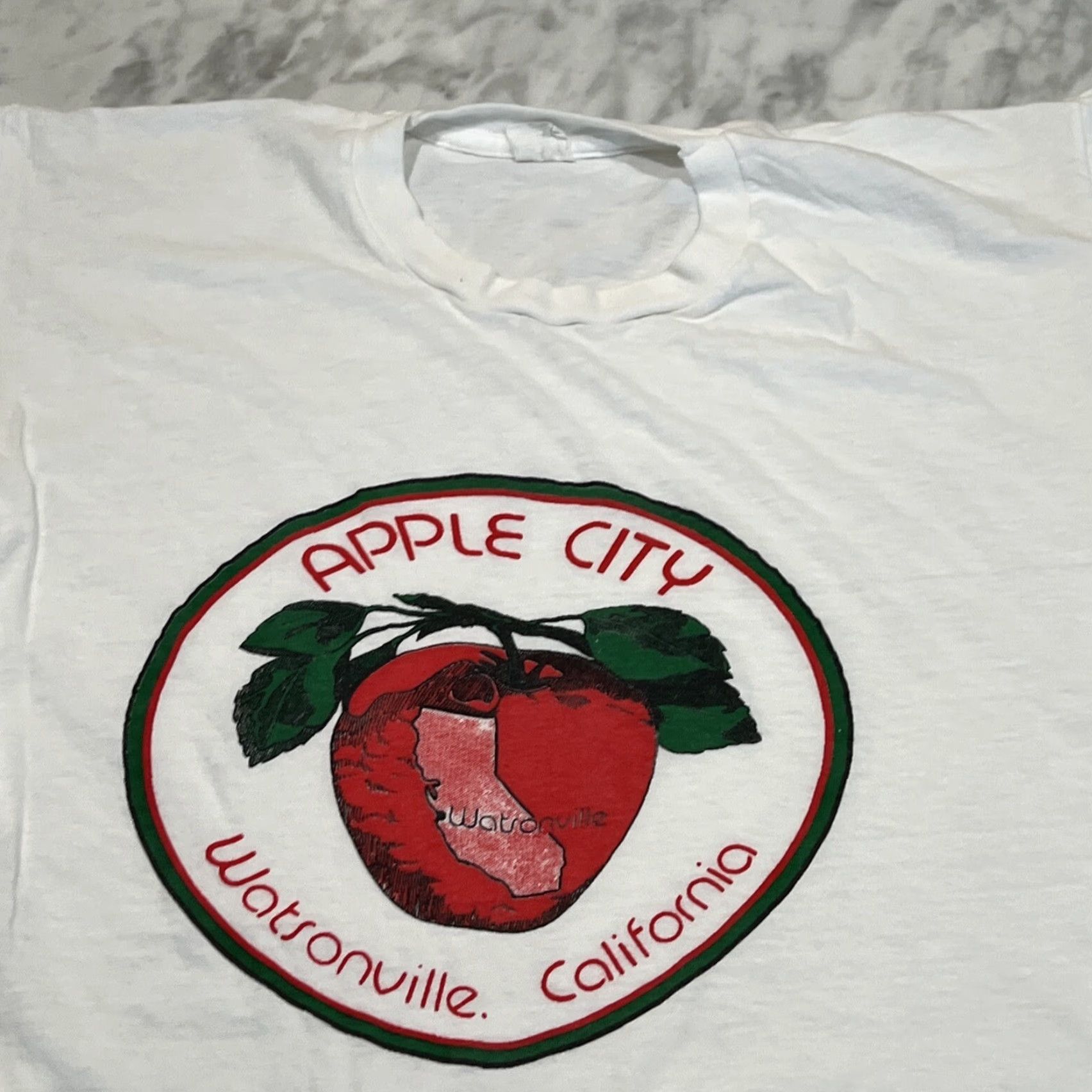 Apple VINTAGE 1980s Unisex Cotton Graphic T-Shirt XL White Apple City Watsonville California Short Sleeve Unbranded Summer Clothing Size US XL / EU 56 / 4 - 2 Thumbnail
