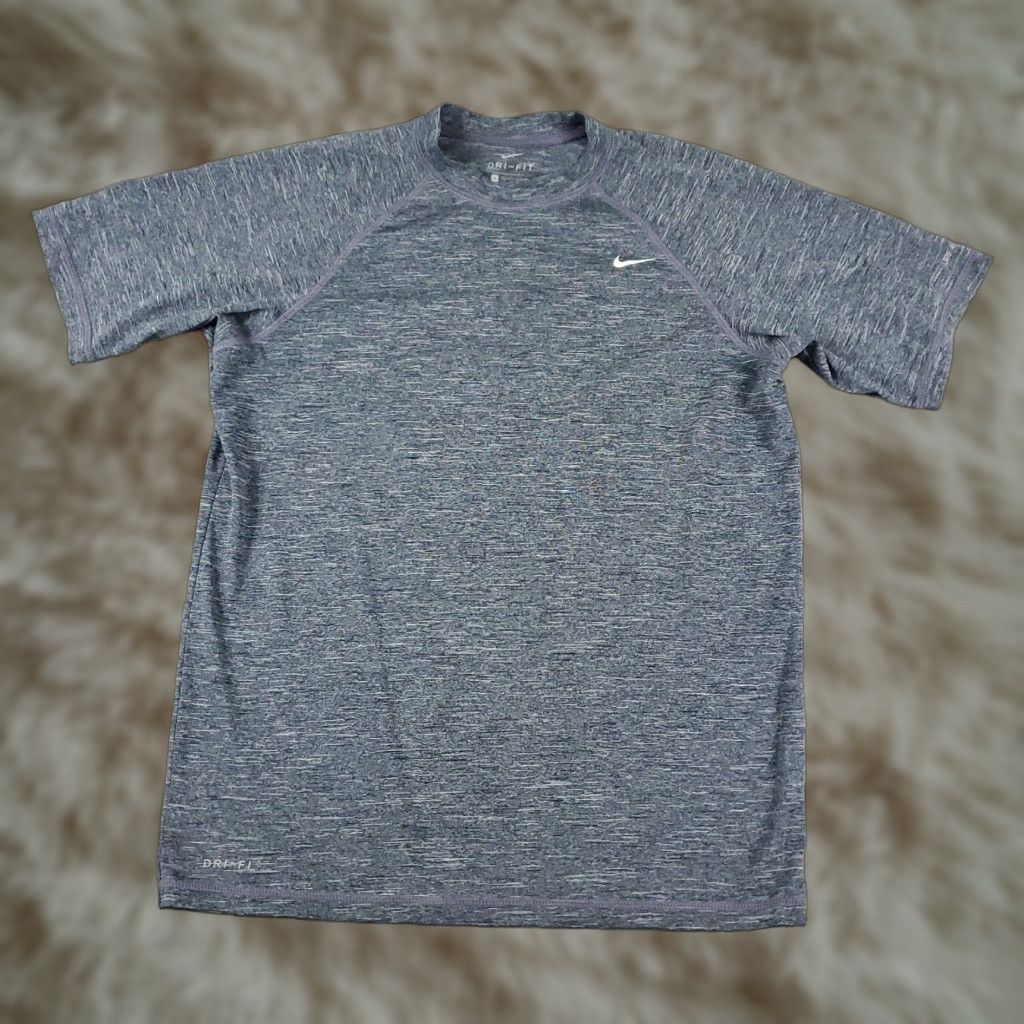 Nike Nike T Shirt Mens Size Small Gray Swoosh Training Active Short Sleeve Size US S / EU 44-46 / 1 - 1 Thumbnail