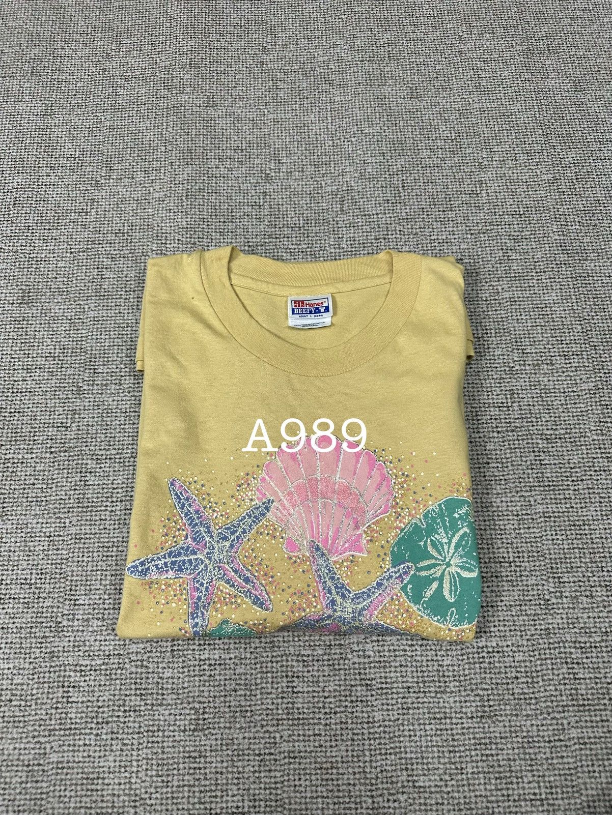 Vintage Vintage Hanes Monterey California Tshirt A989 Size US L / EU 52-54 / 3 - 12 Thumbnail