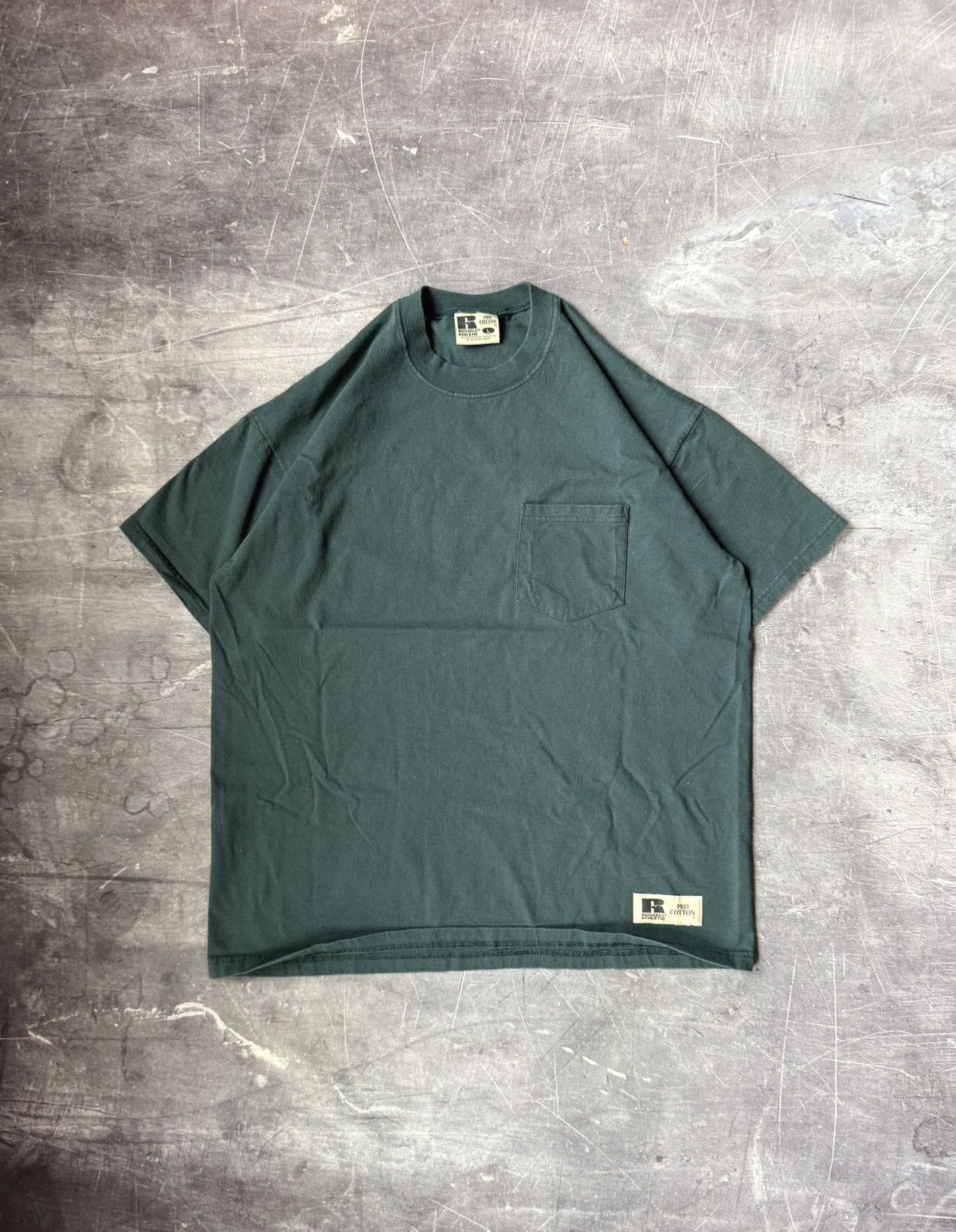 Russell Athletic Vintage 90s Russell Athletic T-Shirt (L) Size US L / EU 52-54 / 3 - 1 Thumbnail