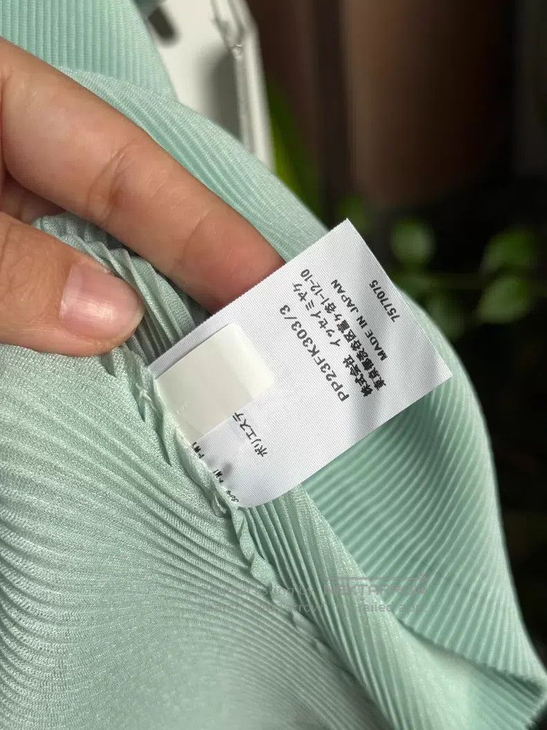 Issey Miyake Issey Miyake Pleated Light Green Top Size L / US 10 / IT 46 - 6 Thumbnail