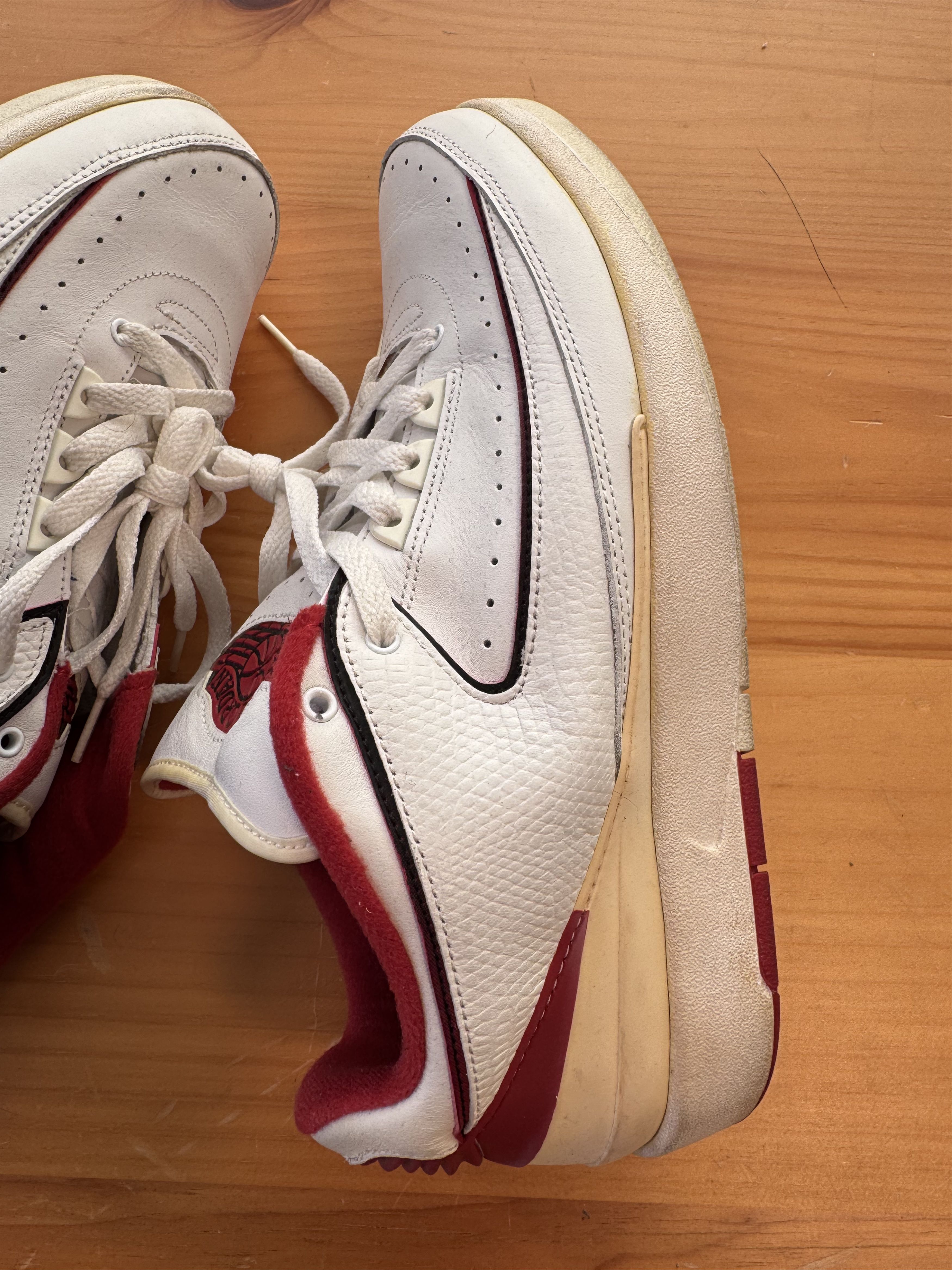 Jordan Brand 2004 Jordan 2 low Size US 10 / EU 43 - 2 Thumbnail