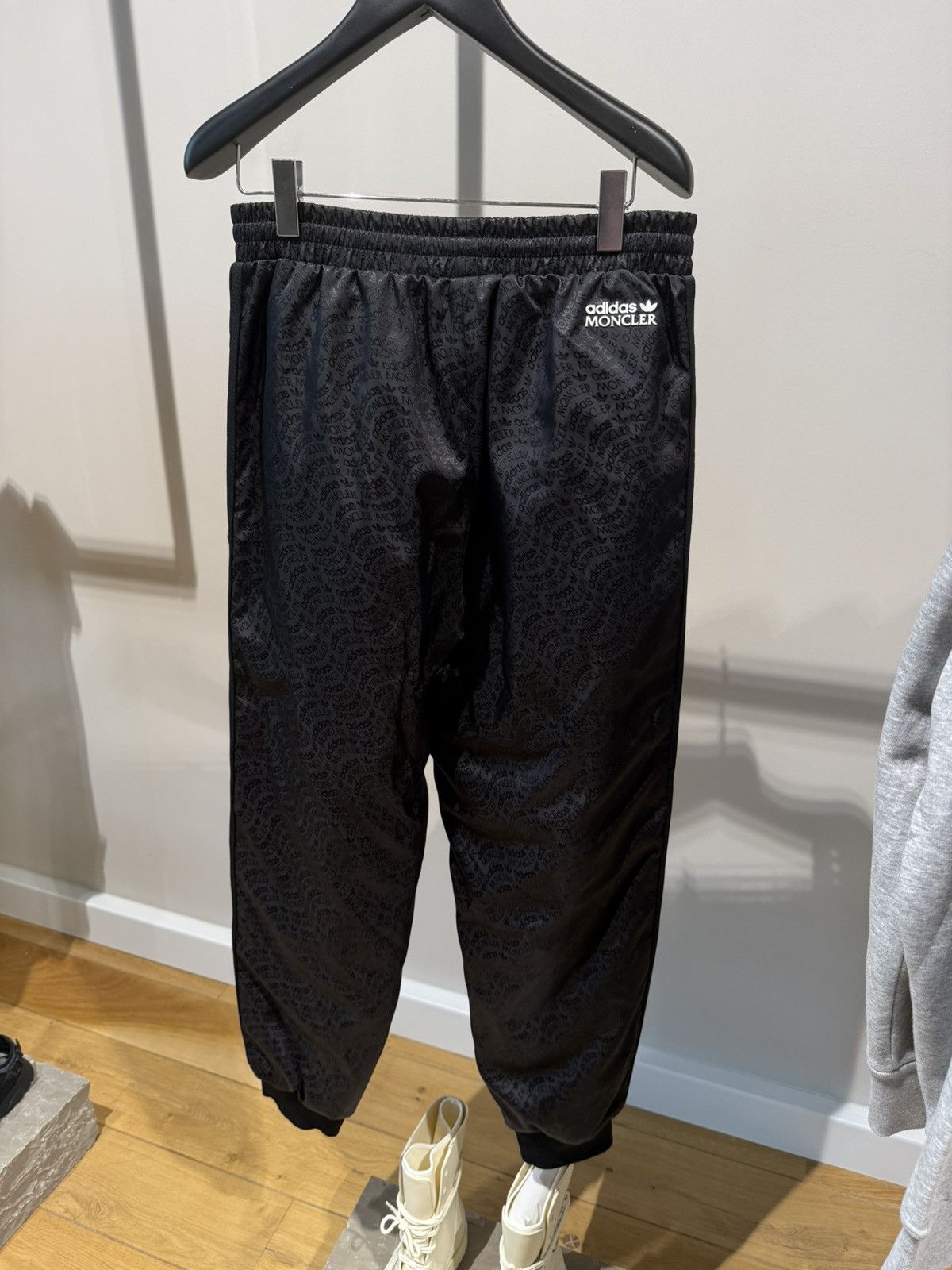Adidas × Moncler BNWT Moncler x Adidas Logo Jogger Sweatpants Size US 36 / EU 52 - 2 Thumbnail