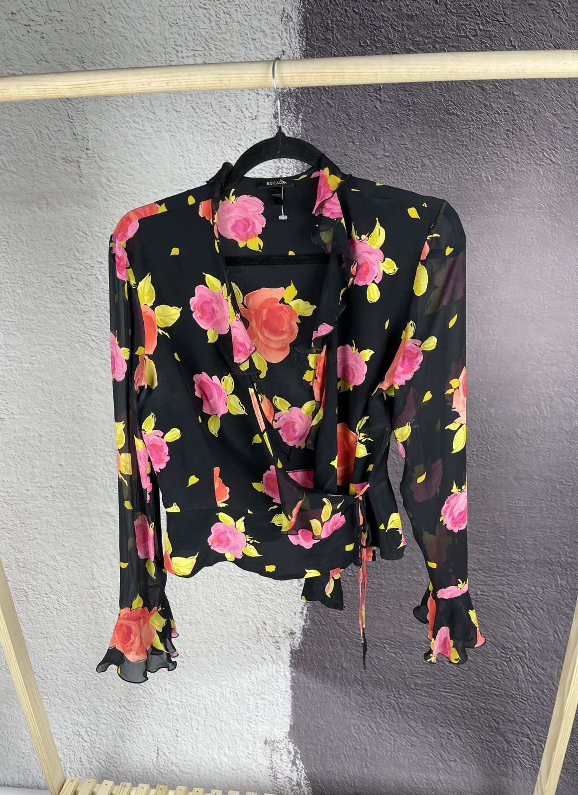 Escada 100% Silk flower floral pattern top blouse
