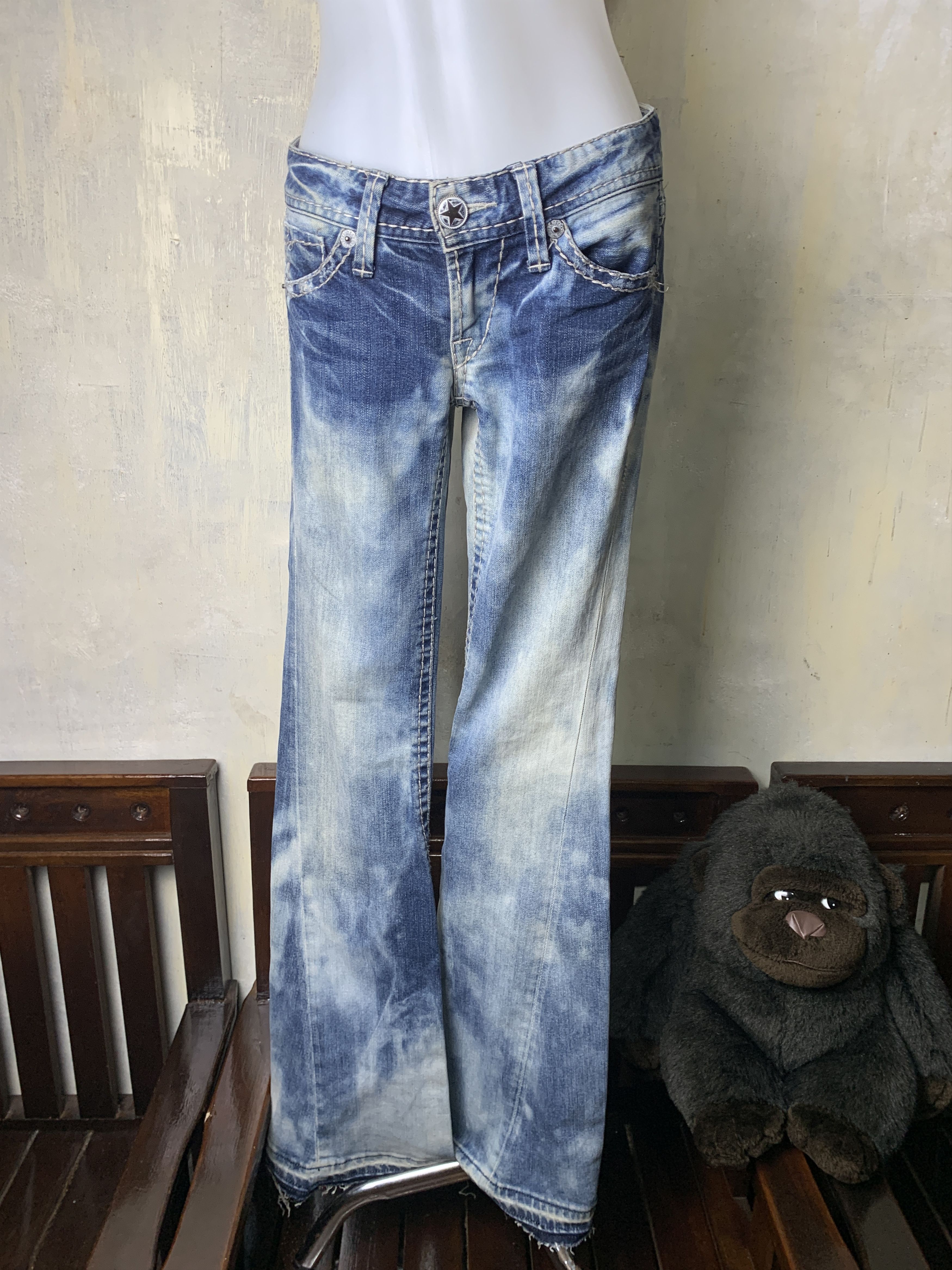 BUCKAROO Buckaroo Washed Blue Flared Bootcut Lowrise Jeans (28) Size 28" / US 6 / IT 42 - 3 Thumbnail