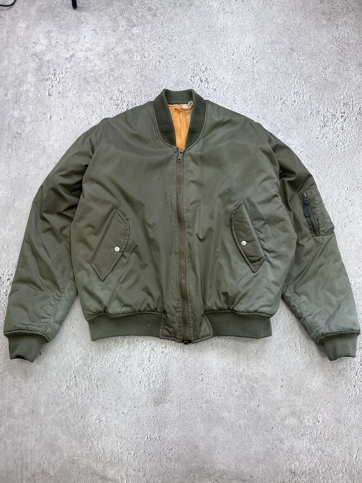 Vintage Vintage Flyer's Man Intermediate Ma-1 Bomber Jacket USA Size US XL / EU 56 / 4 - 1 Thumbnail