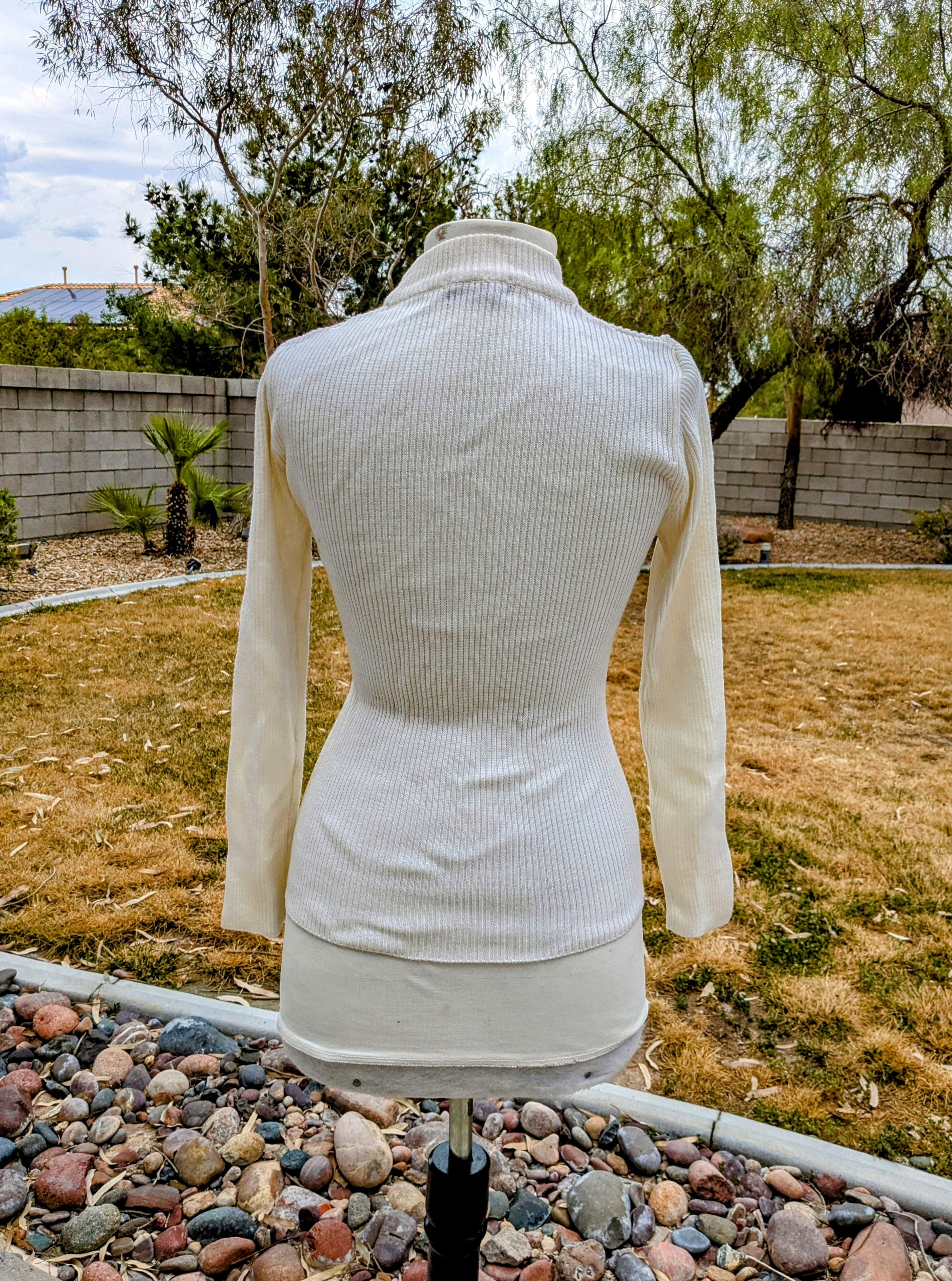 Vintage VTG Ladies Nicoletta Ribbed Knit Turtleneck L/S Fitted Top Size M / US 6-8 / IT 42-44 - 3 Thumbnail
