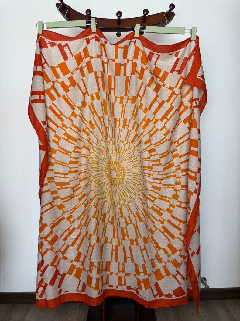 Hermes Hermes size 140*140 Shawl scarf, cashmere and silk fabric, Size ONE SIZE - 2 Thumbnail