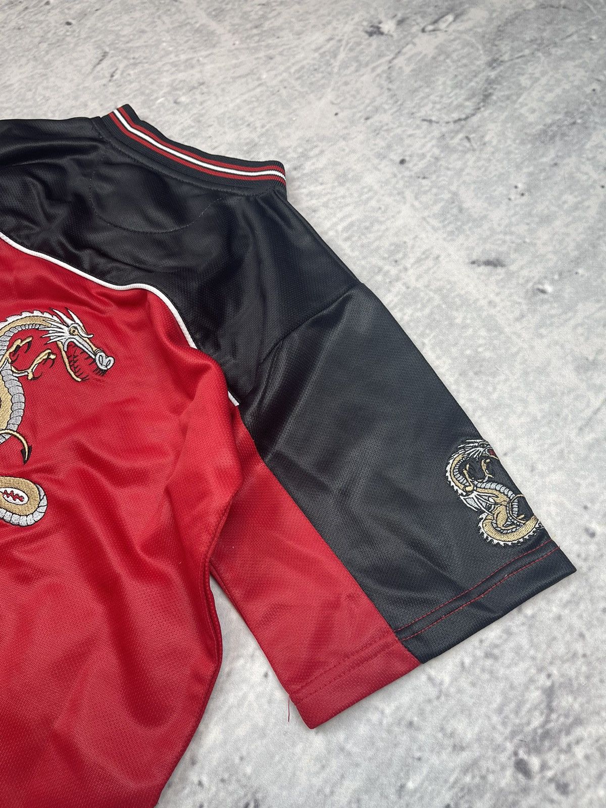 Japanese Brand × Vintage Vintage 00s wmns tee Dragon Japanese style Size S / US 4 / IT 40 - 9 Thumbnail