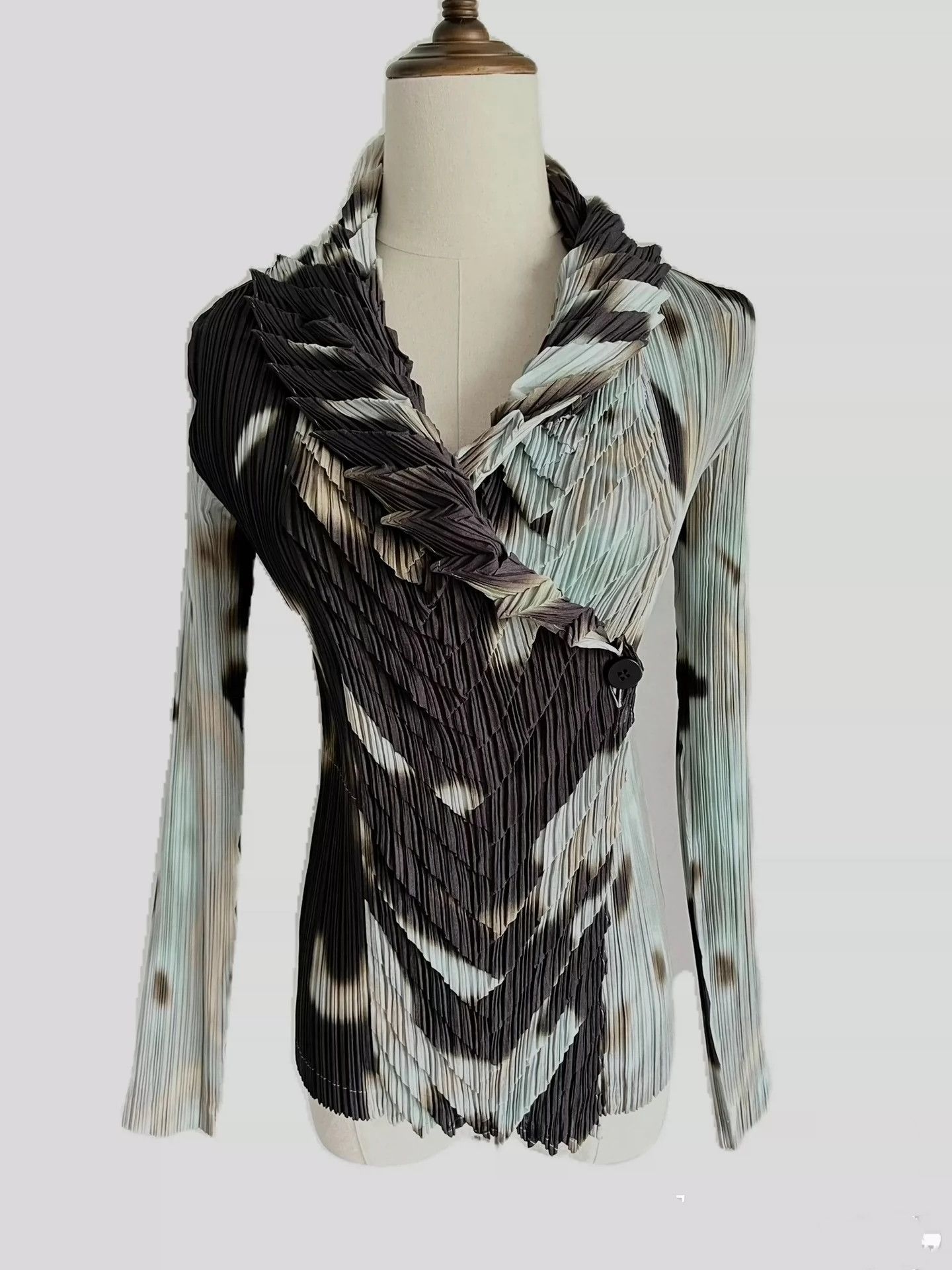 Issey Miyake issey miyake Pattern pleated long sleeved shirt Size US M / EU 48-50 / 2 - 1 Thumbnail