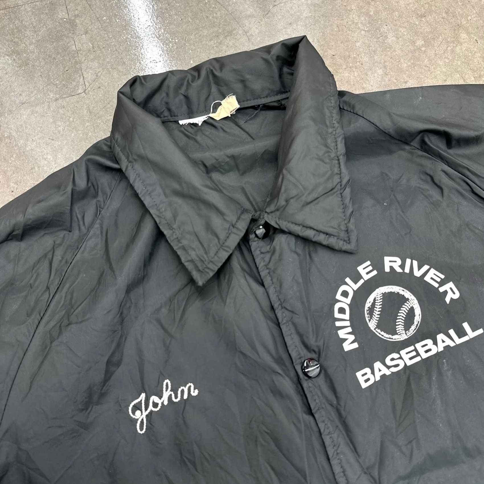 Vintage VINTAGE American Living Nylon Distressed Jacket Baseball L Black 70s Chain Stitched John Middle River Casual Mens Woman? Size US L / EU 52-54 / 3 - 2 Thumbnail