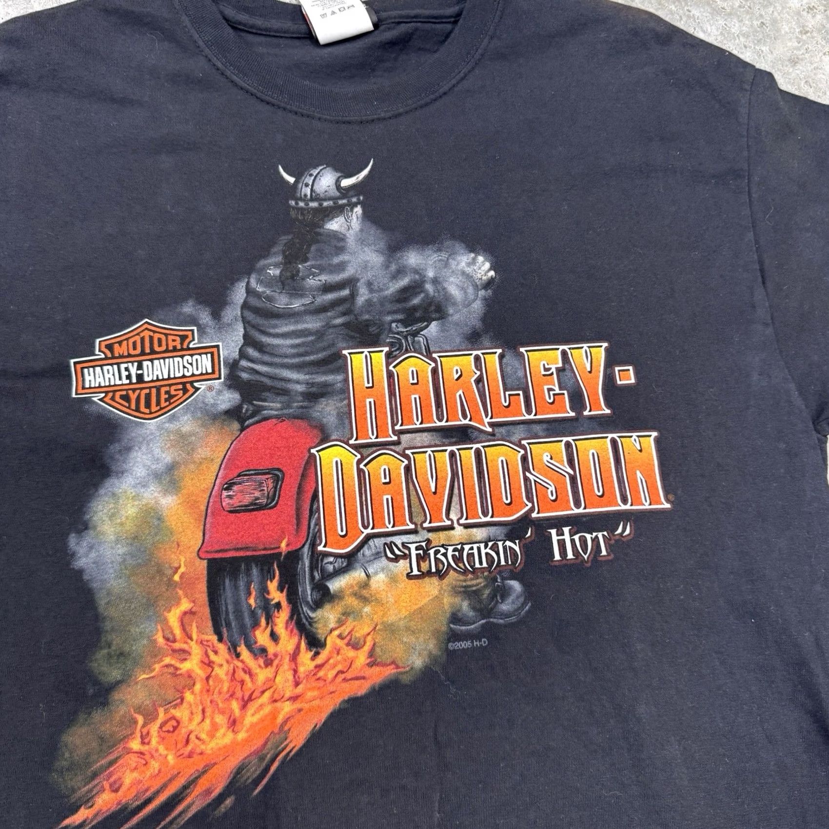Harley Davidson VINTAGE Harley-Davidson Shirt Mens L Black Graphic Print Short Sleeve Crew Neck Logo Motorcycle Biker Flames All Seasons Size US L / EU 52-54 / 3 - 2 Thumbnail