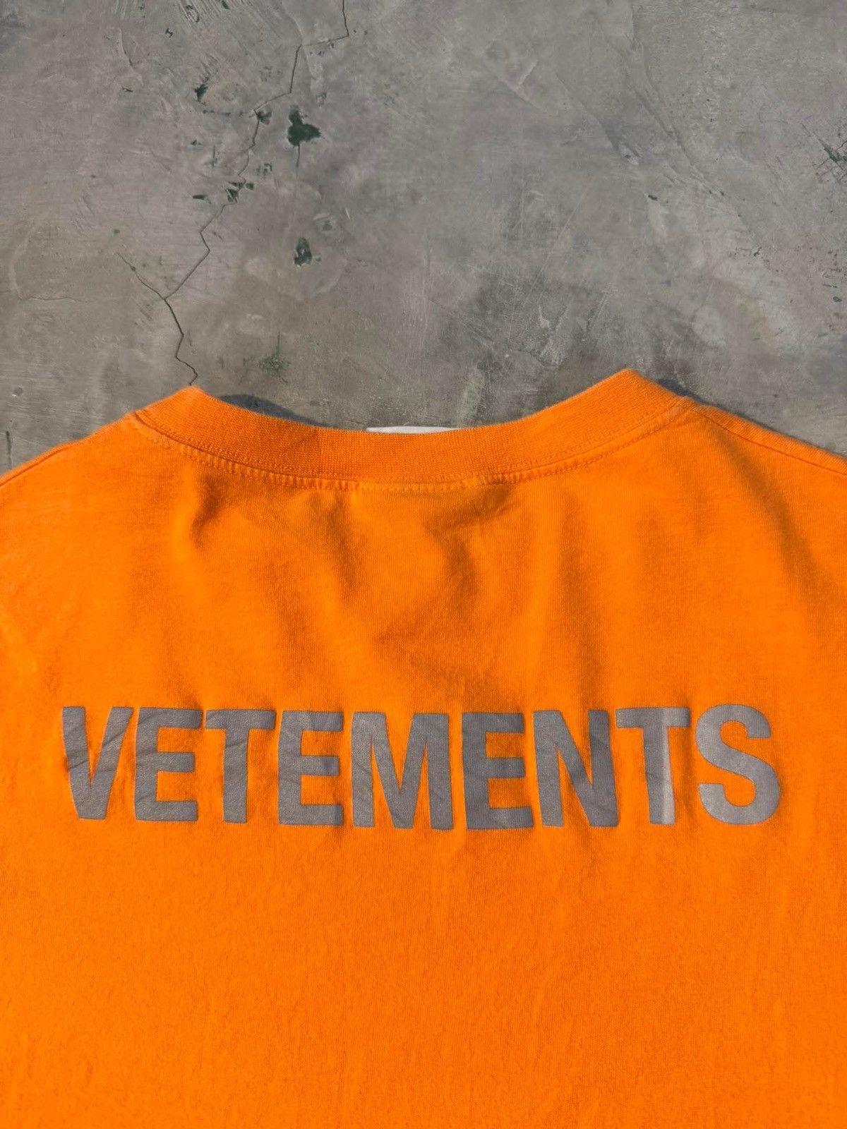 Vetements Vetements Staff 3M reflective Oversized tee Size US S / EU 44-46 / 1 - 3 Thumbnail