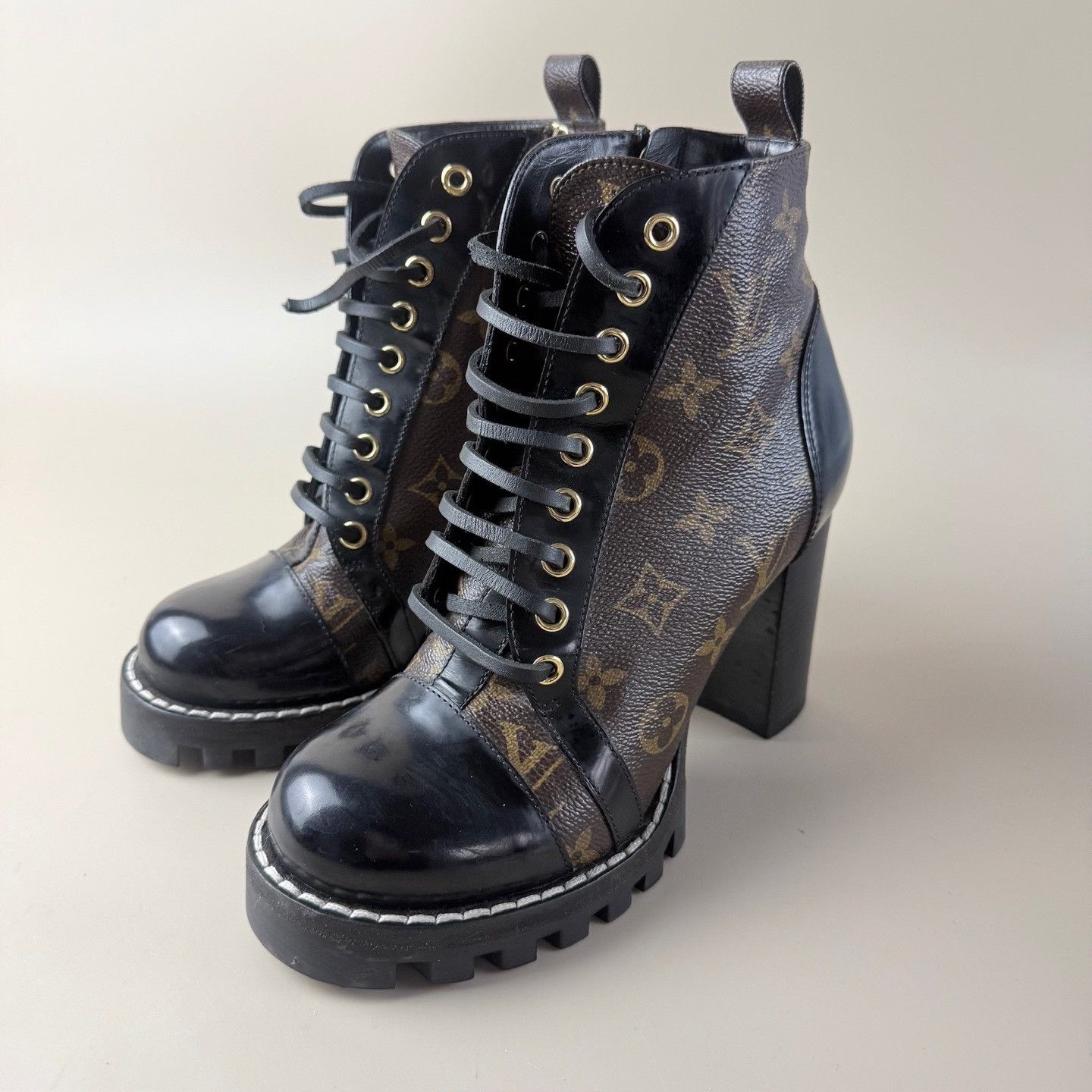 Louis Vuitton Louis Vuitton Monogram Lace-Up Ankle Boots Size US 6 / IT 36 - 1 Thumbnail