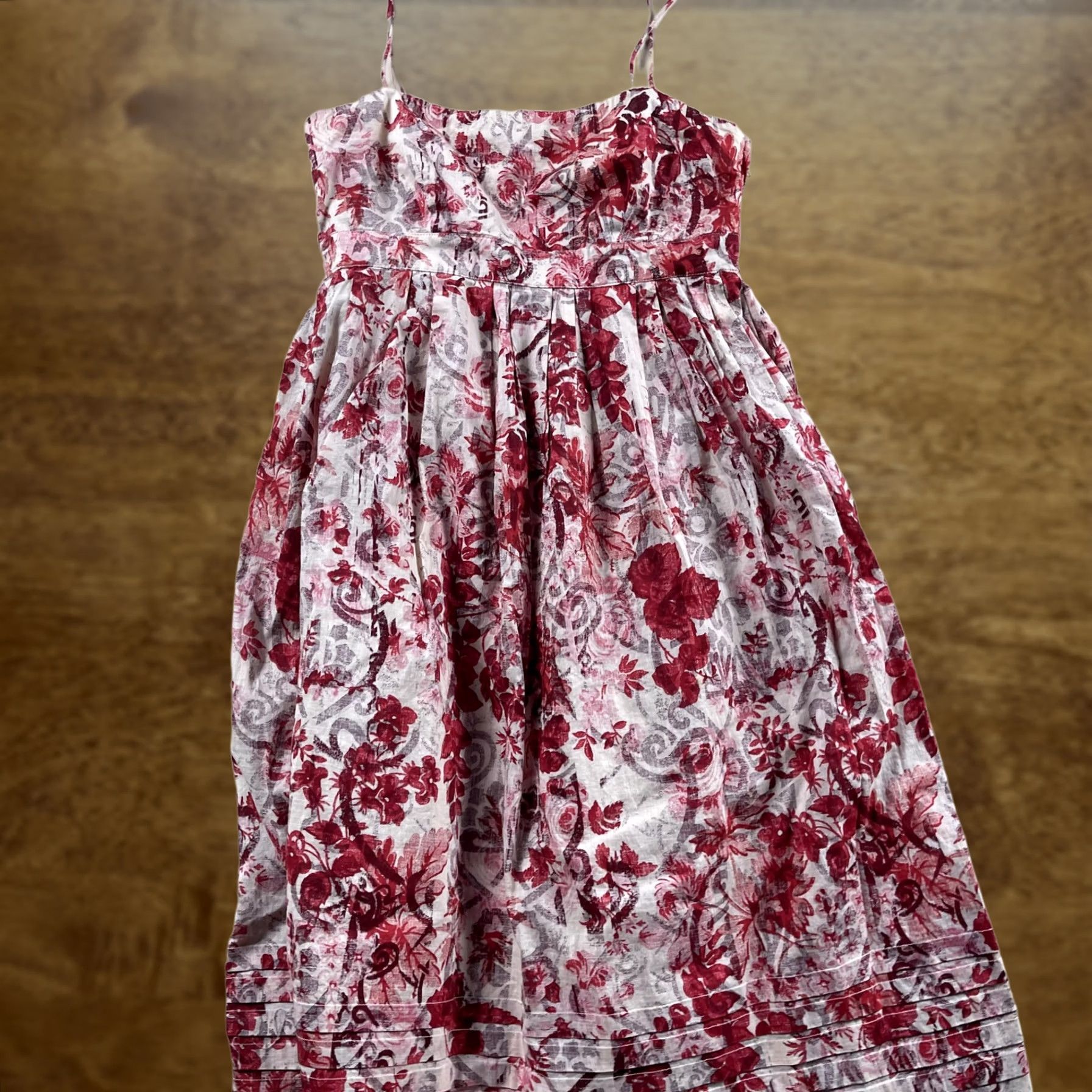 Gap VINTAGE? (No) Gap Dress Womens 4 Red Floral Spaghetti Strap Fit & Flare Sundress Knee Length Shirt? Size S / US 4 / IT 40 - 1 Thumbnail