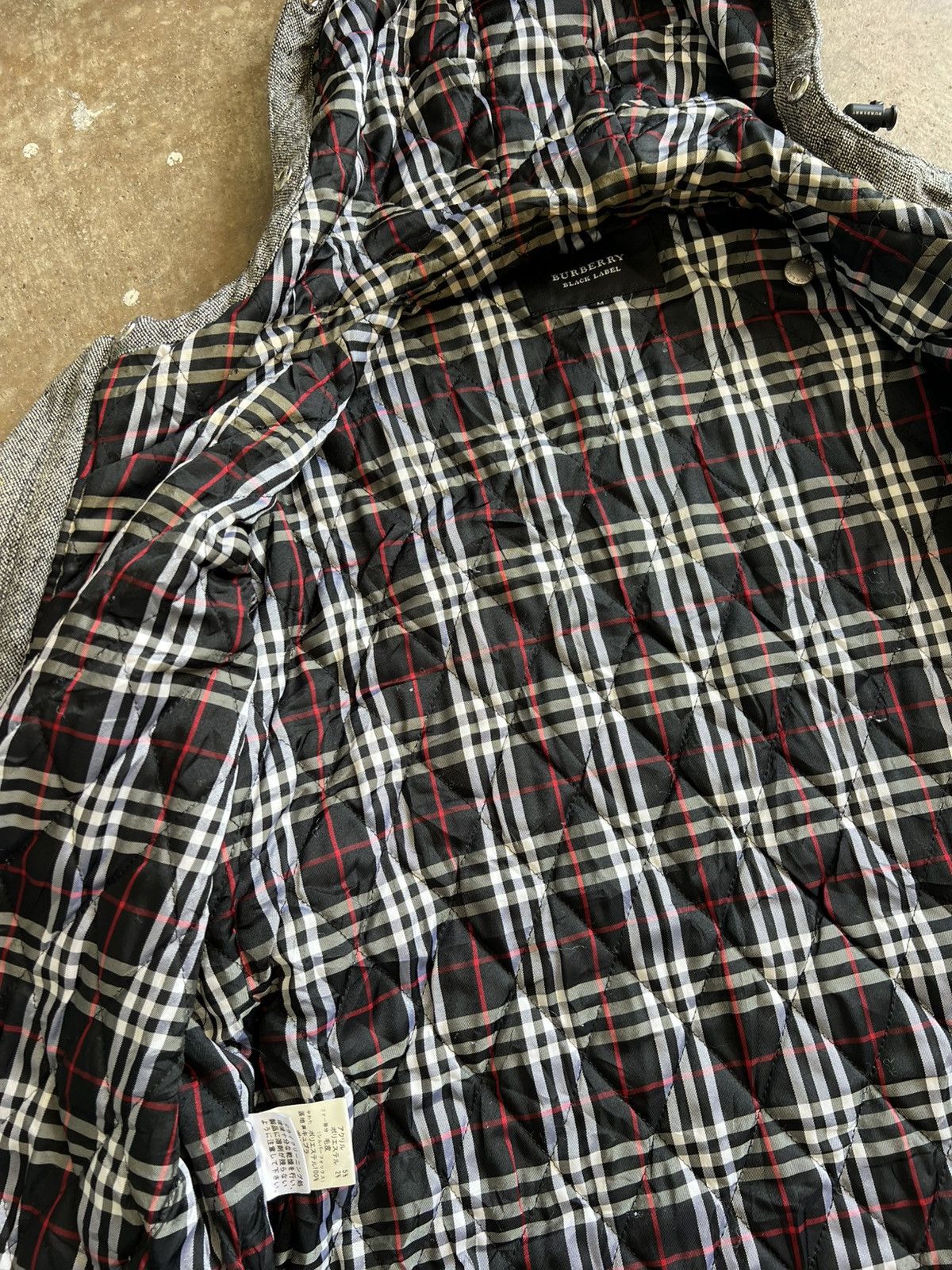 Burberry Vtg Burberry Black Label Multipocket Novacheck Hoodie Jacket Size US L / EU 52-54 / 3 - 15 Thumbnail