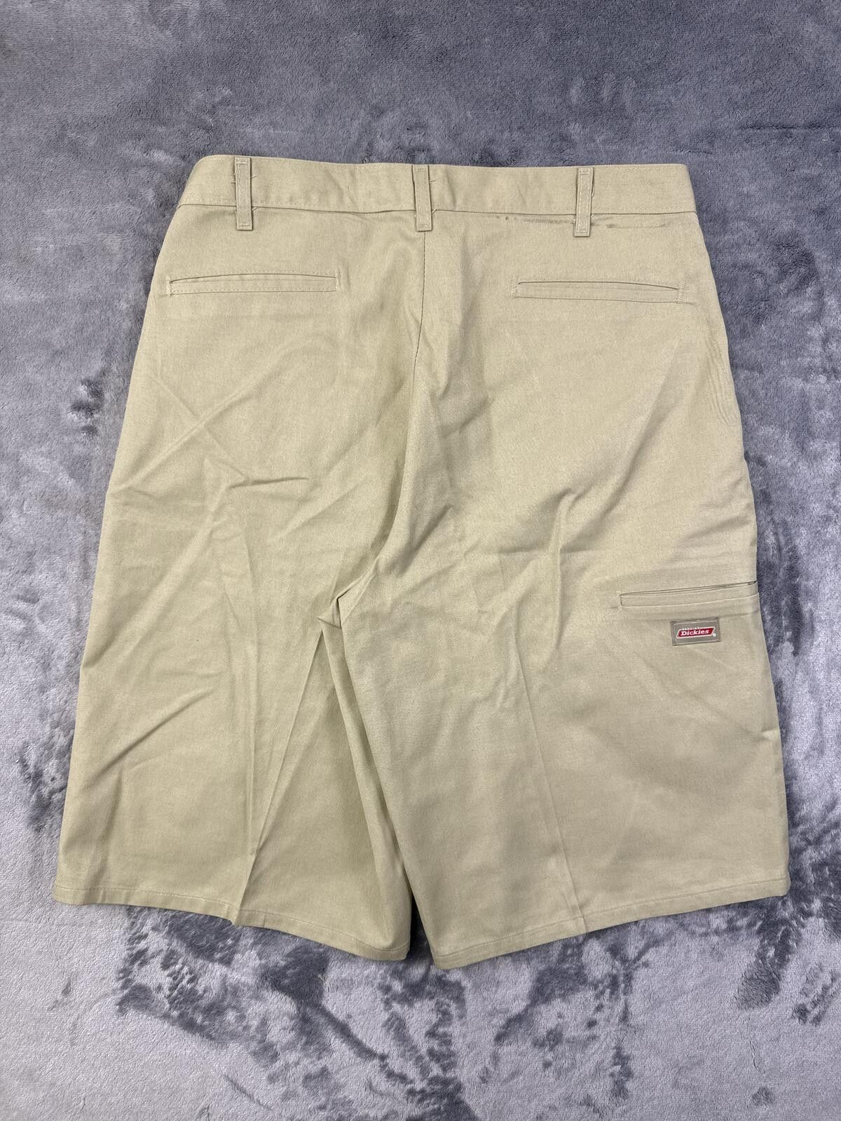 Dickies Dickies Men's loose Fit Multi-Use Pocket Work Shorts Size US 34 / EU 50 - 2 Thumbnail
