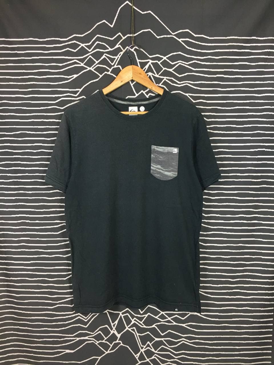 Quiksilver Quiksilver Boardriding Company Big Logo Surfwear Pocket Tee Size US XL / EU 56 / 4 - 4 Thumbnail