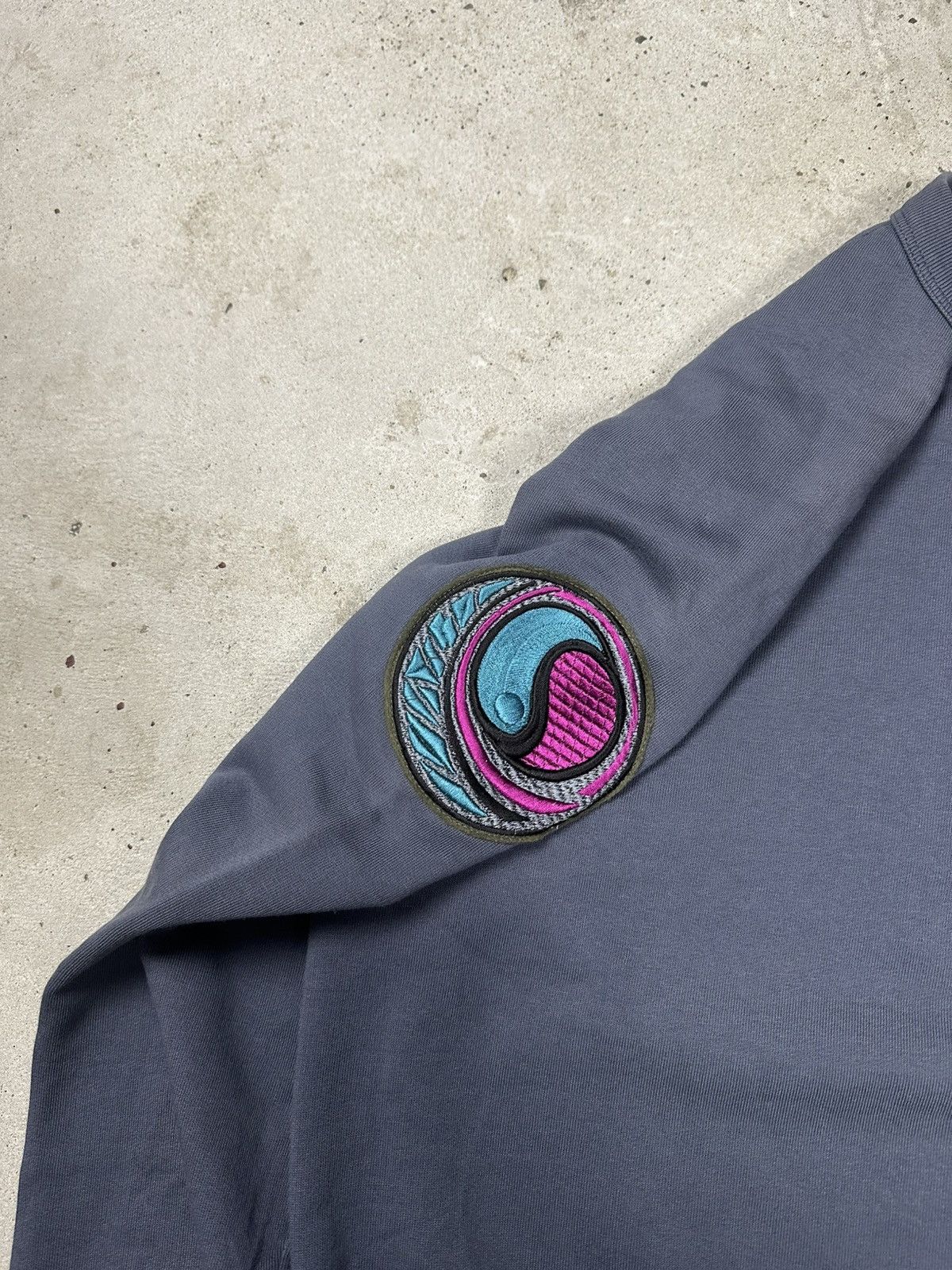 Dries Van Noten Dries Van Noten A/W 16 Psychedelic Yin Yang Crewneck Badge Size US M / EU 48-50 / 2 - 7 Thumbnail