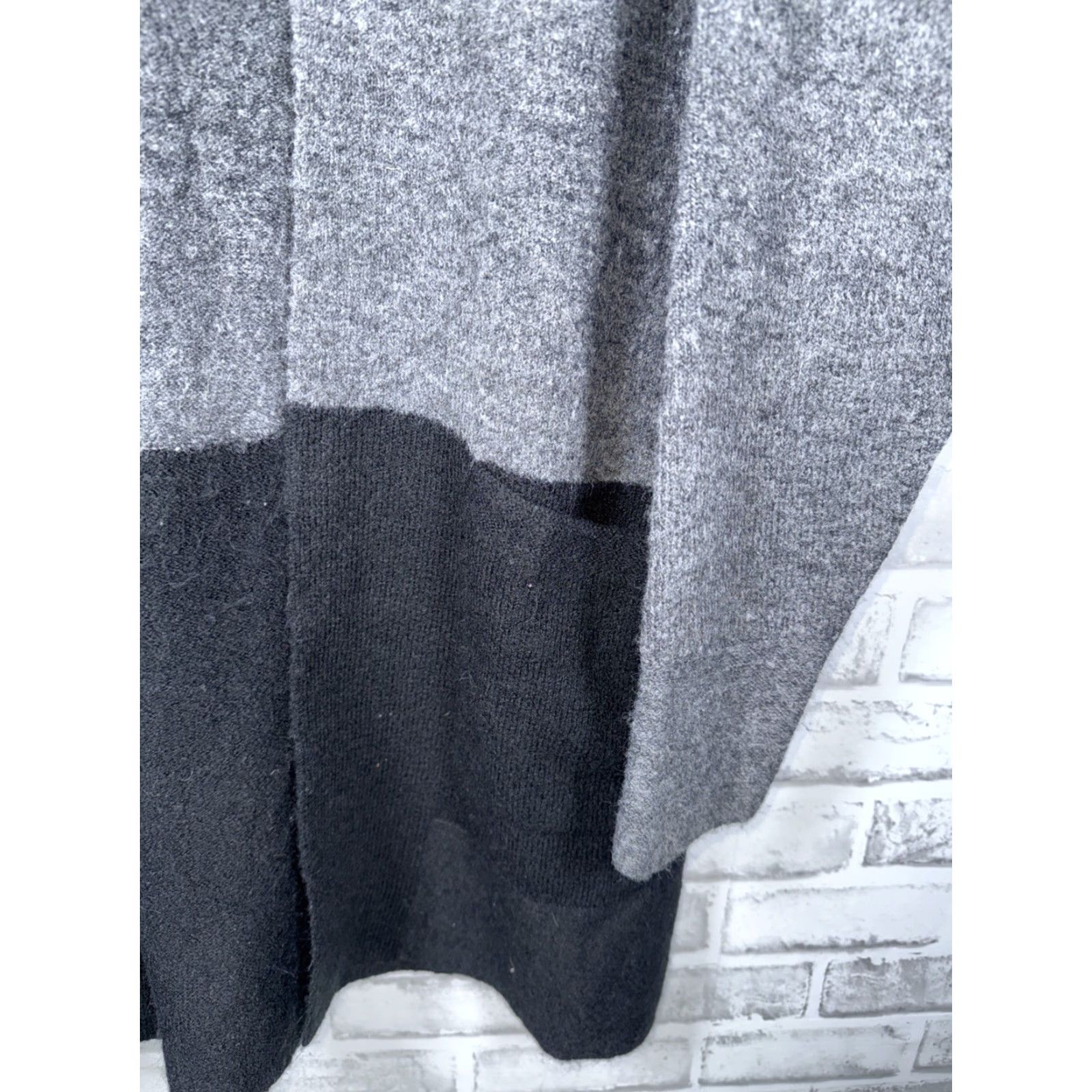 Banana Republic Banana Republic Cardigan Gray Black Long Open Womens S Sweater Acrylic Blend Open Size S / US 4 / IT 40 - 4 Thumbnail