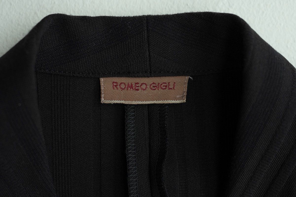 Romeo Gigli Romeo Gigli AW1996 Striped Tail Vest with Silver Buttons Size S / US 4 / IT 40 - 10 Thumbnail