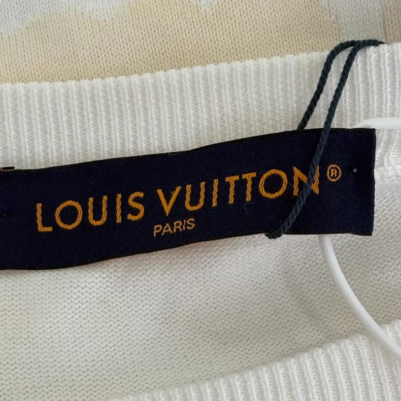 Louis Vuitton Louis Vuitton White Flower Logo Embroidery Knit Crew Neck Size US XL / EU 56 / 4 - 3 Thumbnail