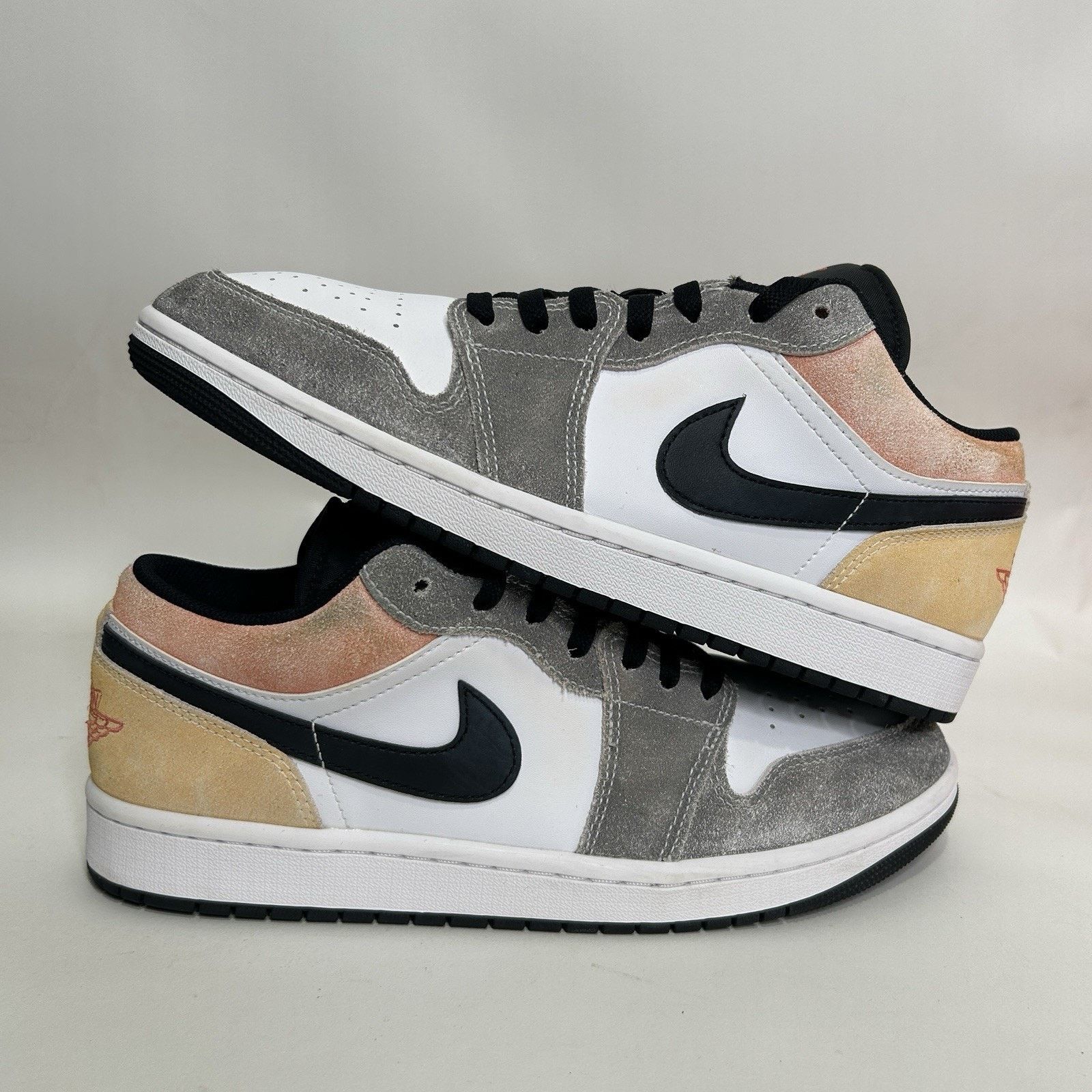 Nike Nike Air Jordan 1 Retro Low SE “Flight Club” Size US 10 / EU 43 - 1 Thumbnail