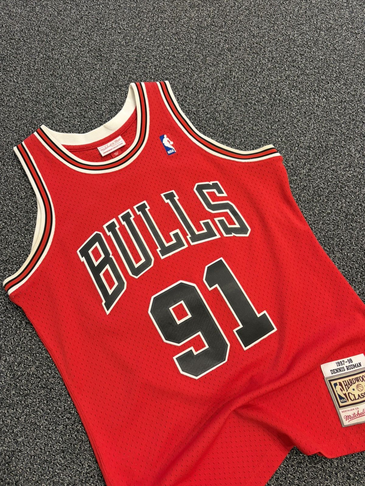 Mitchell & Ness Mitchell & Ness x Hardwood Classics Bulls D. Rodman Jersey Size US M / EU 48-50 / 2 - 3 Thumbnail