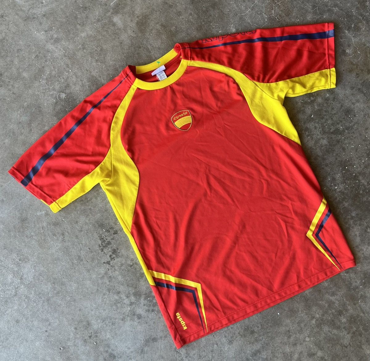 Vintage Spain Soccer Jersey by Kipsta Size Medium Size US M / EU 48-50 / 2 - 1 Thumbnail